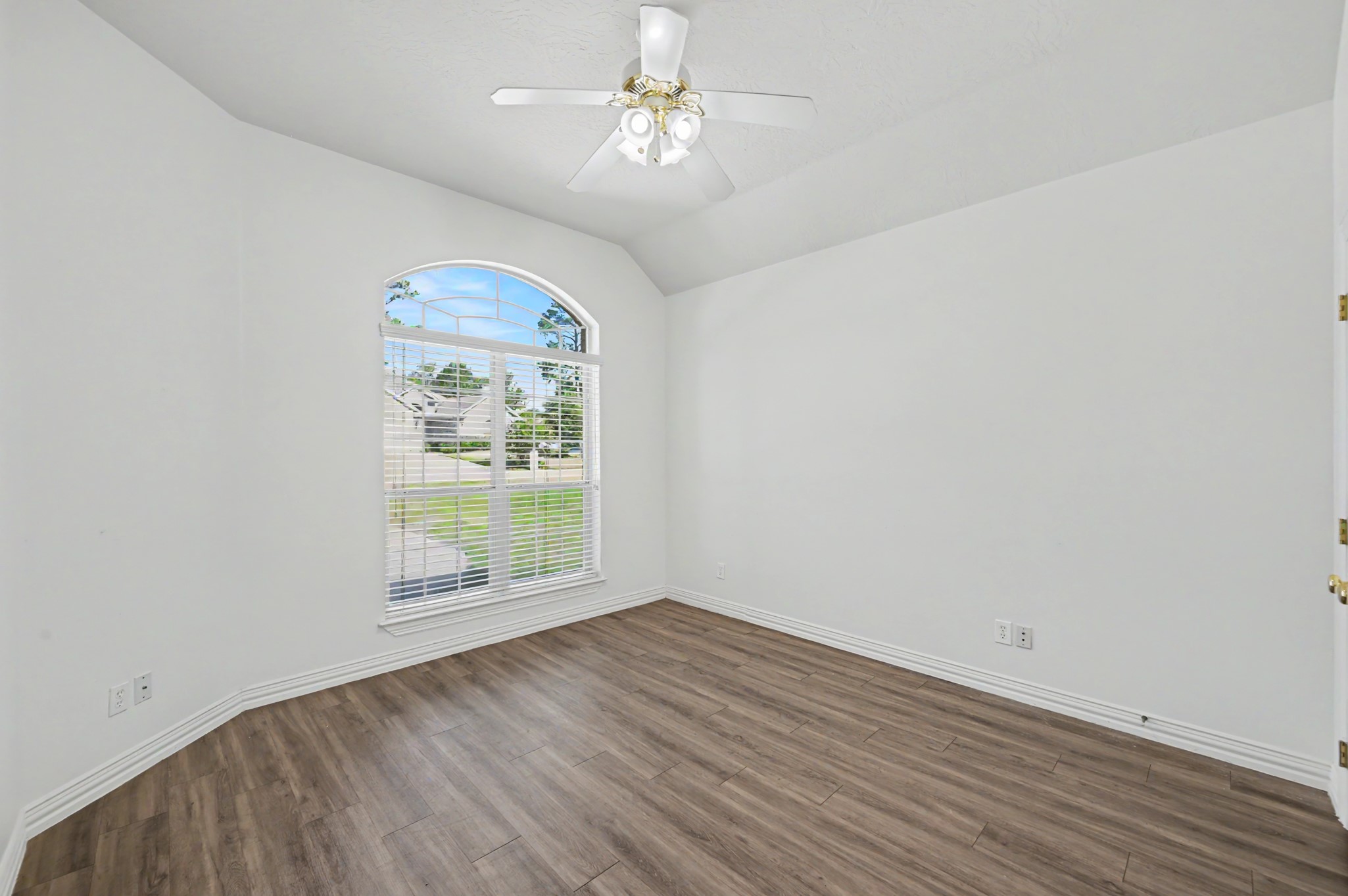 3334 Hemingway Drive Property Photo 12