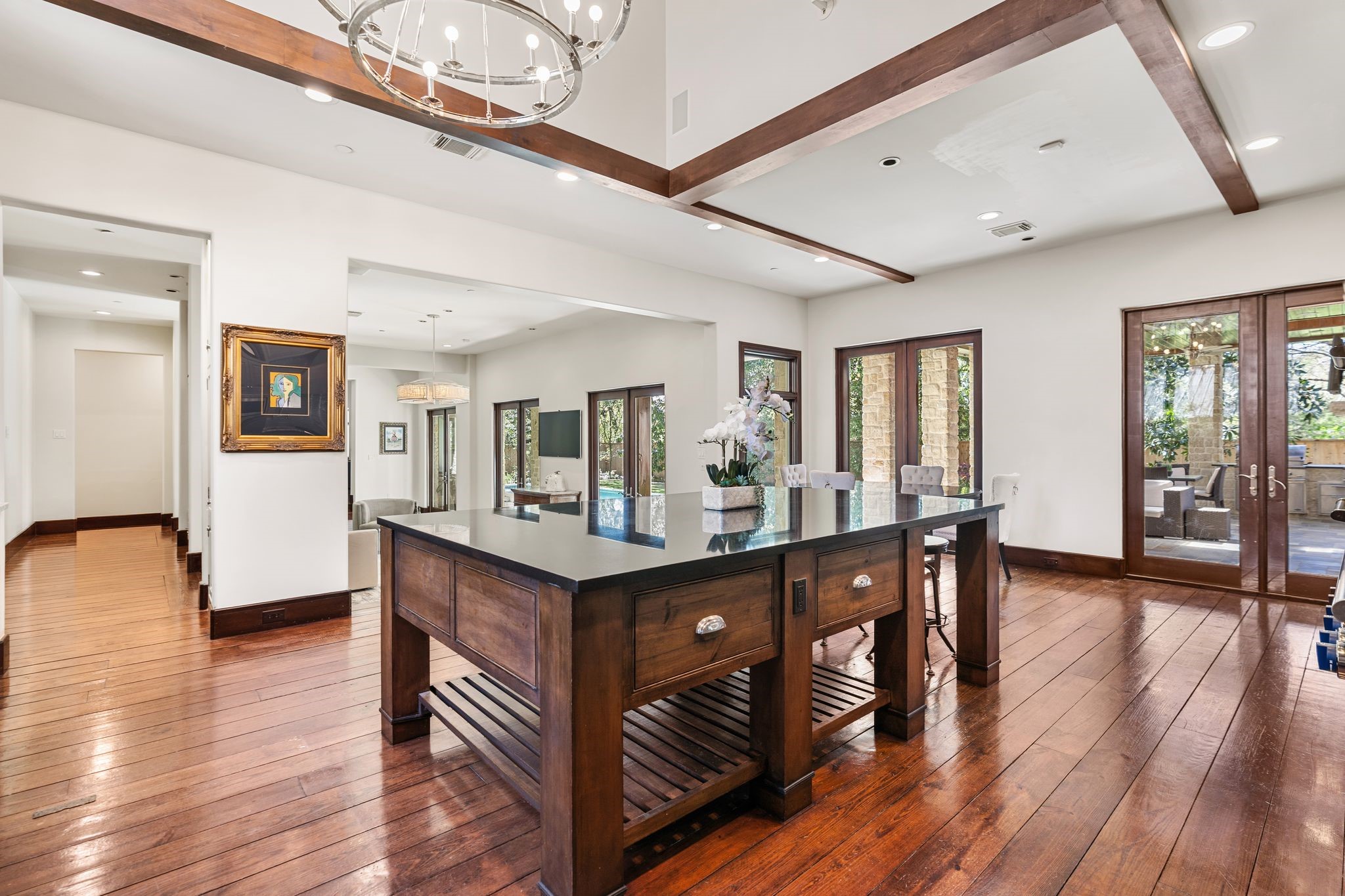 354 Piney Point Road Property Photo 15