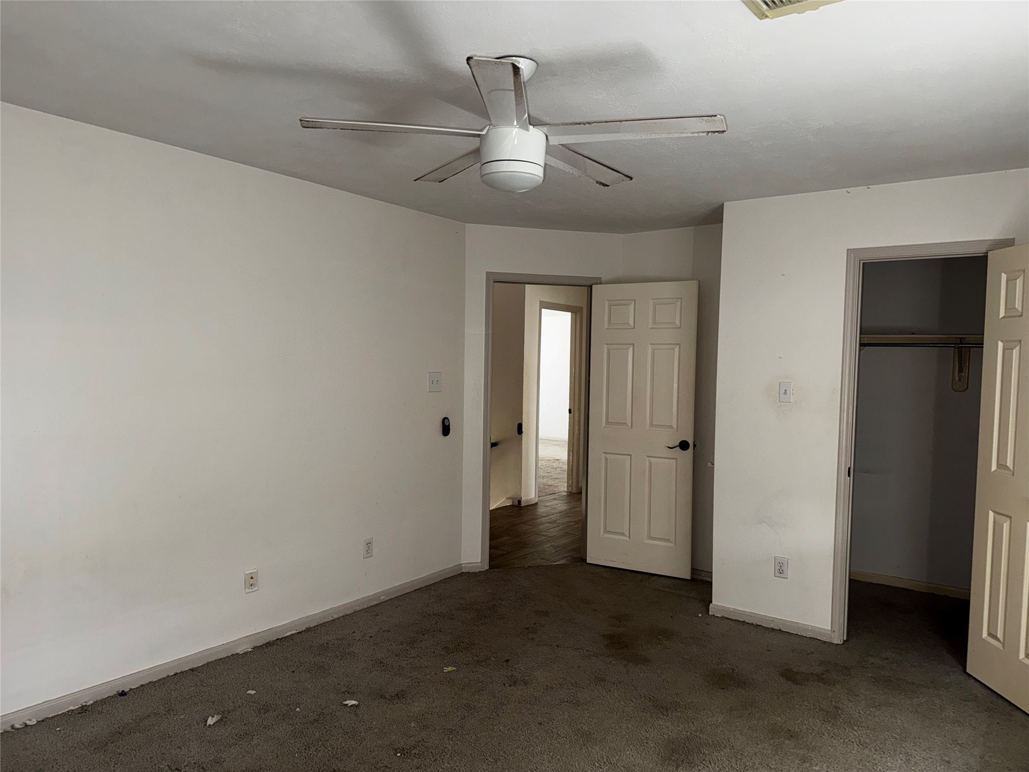 303 Cypress Lane Property Photo 12