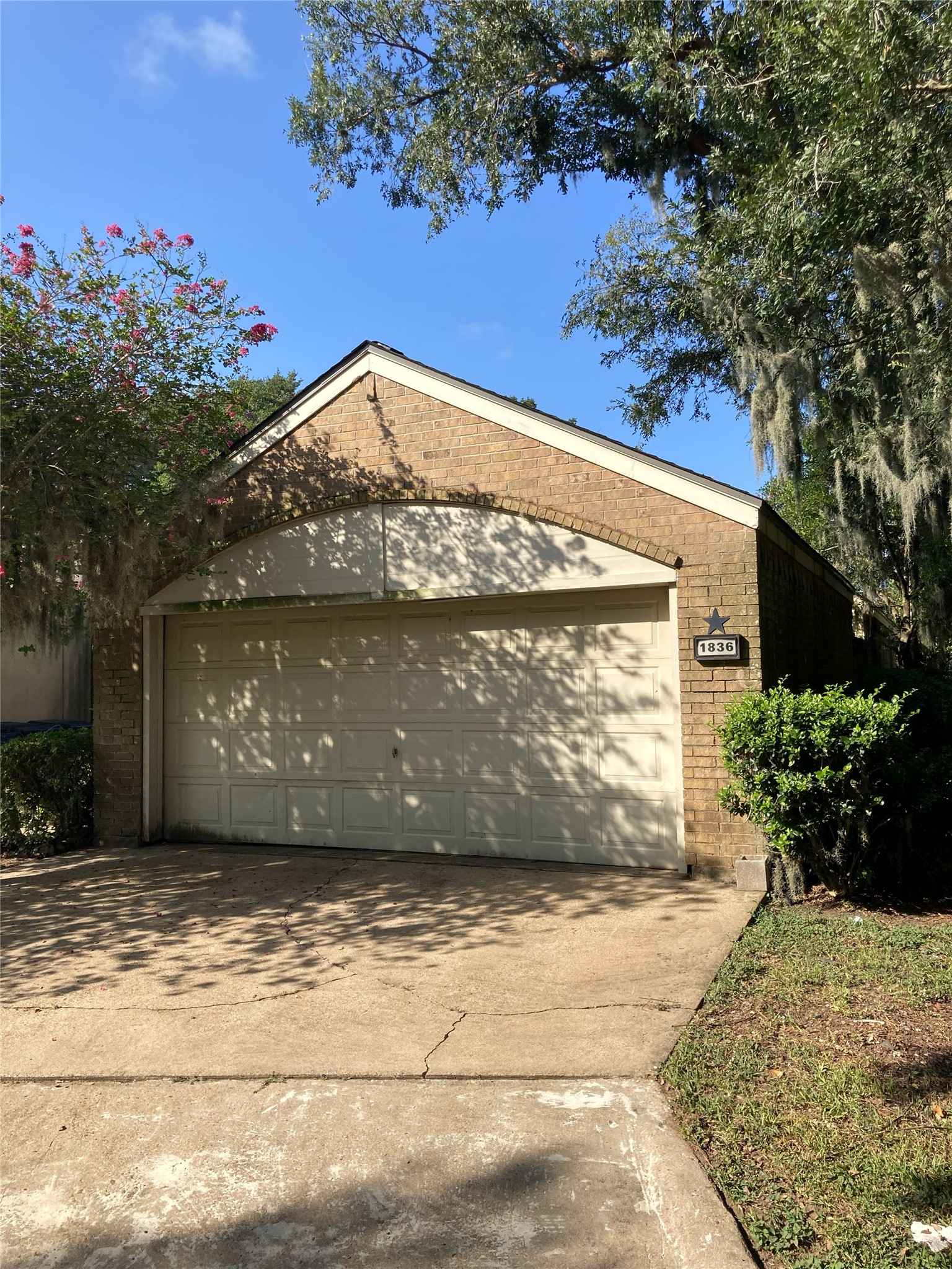 1836 Veranda Drive Property Photo 1