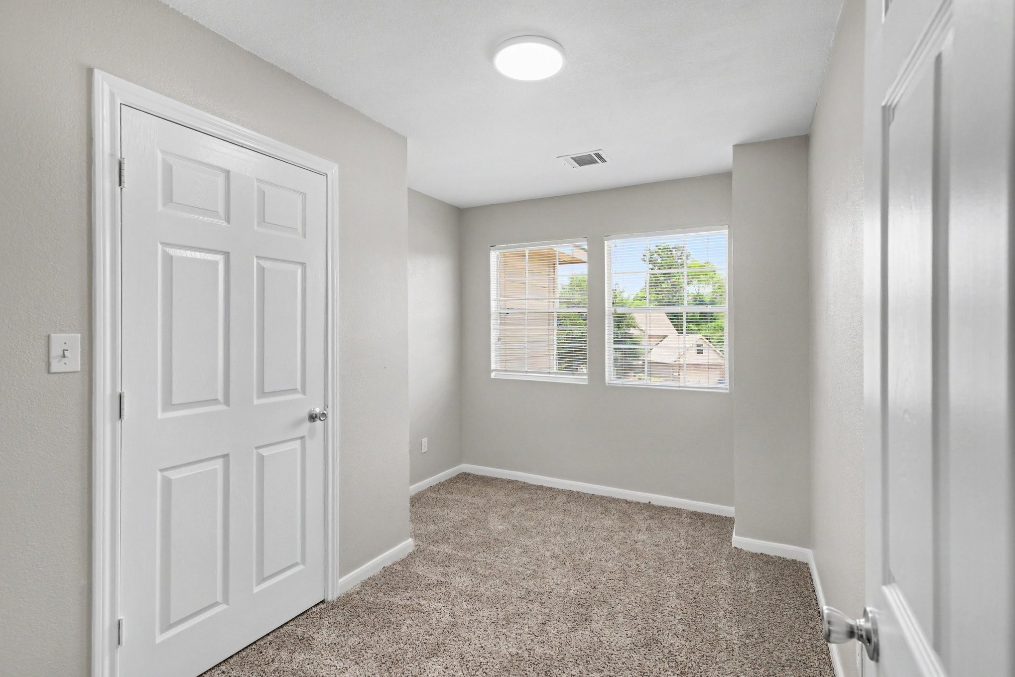 18481 Sunrise Oaks Court Property Photo 9
