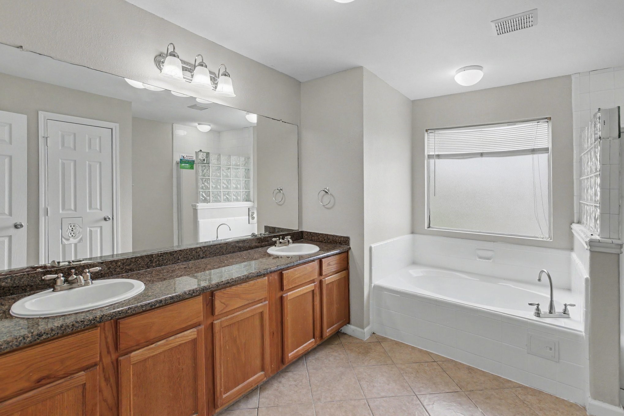 18481 Sunrise Oaks Court Property Photo 19