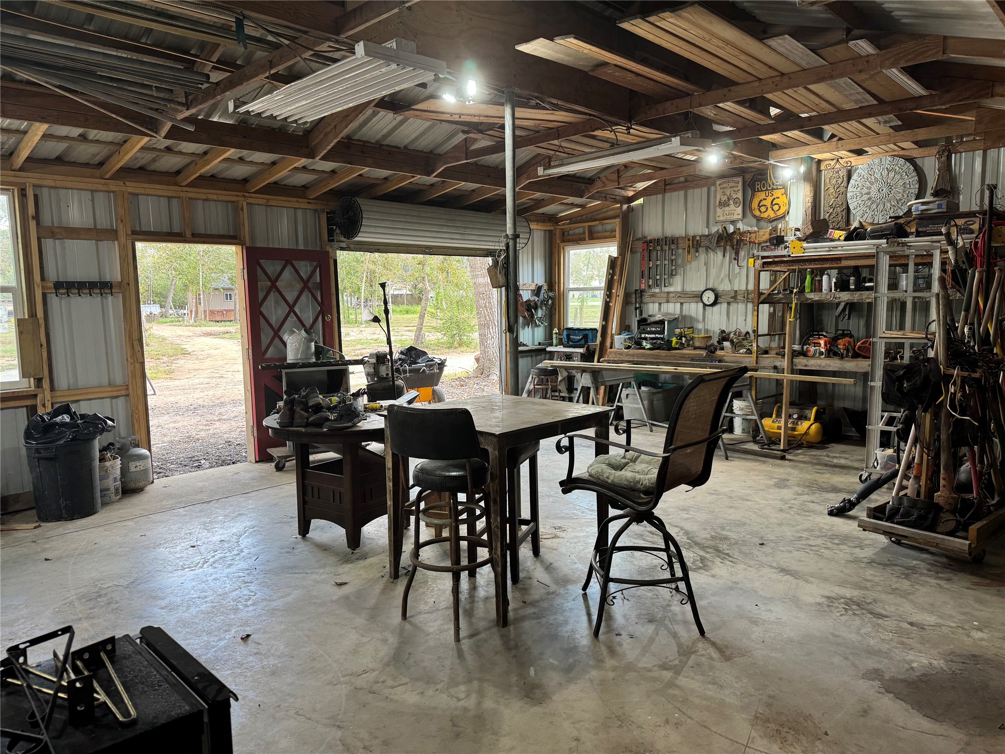 38056 S Bonnie Lake Drive Property Photo 3