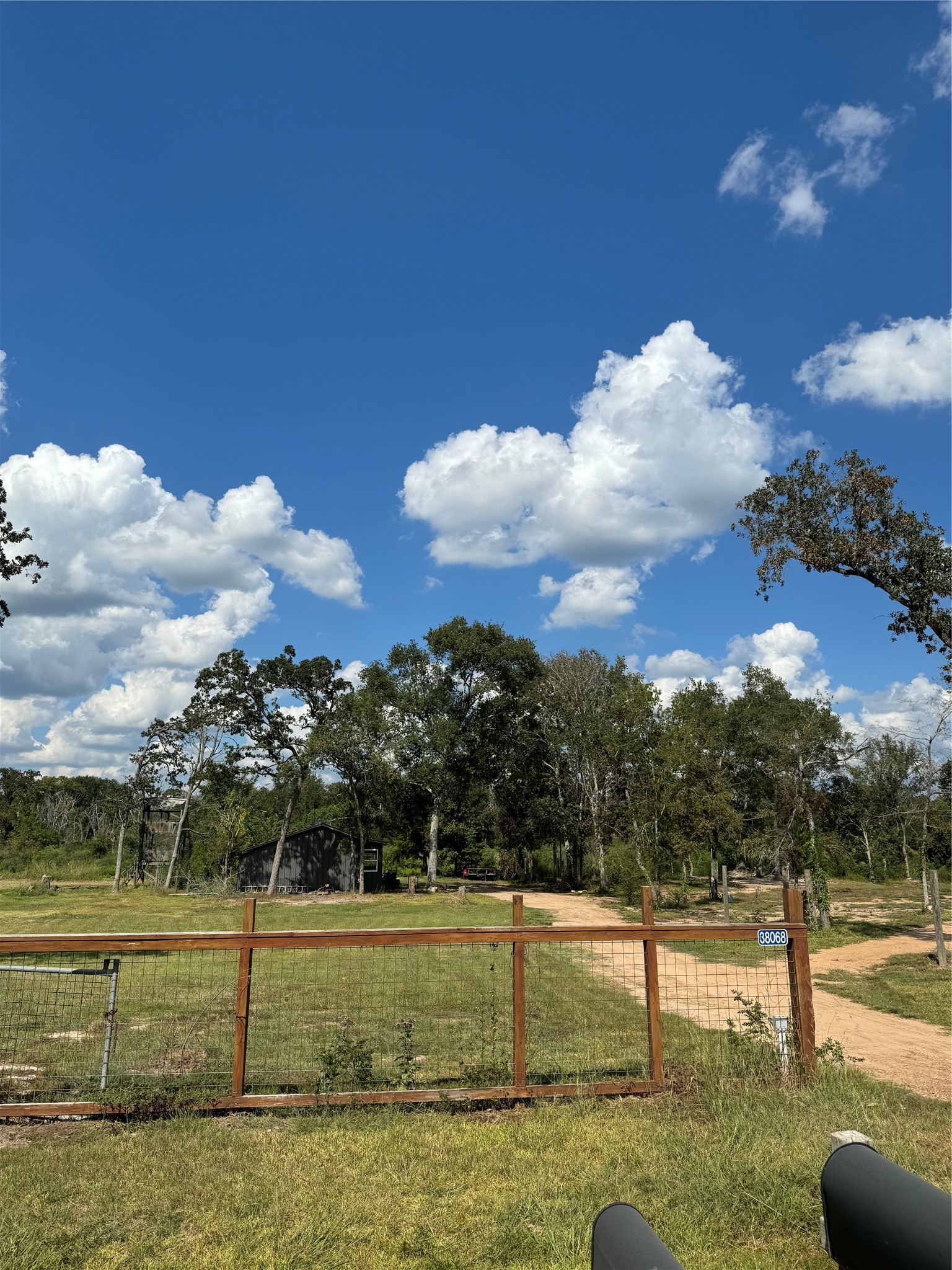 38056 S Bonnie Lake Drive Property Photo 8