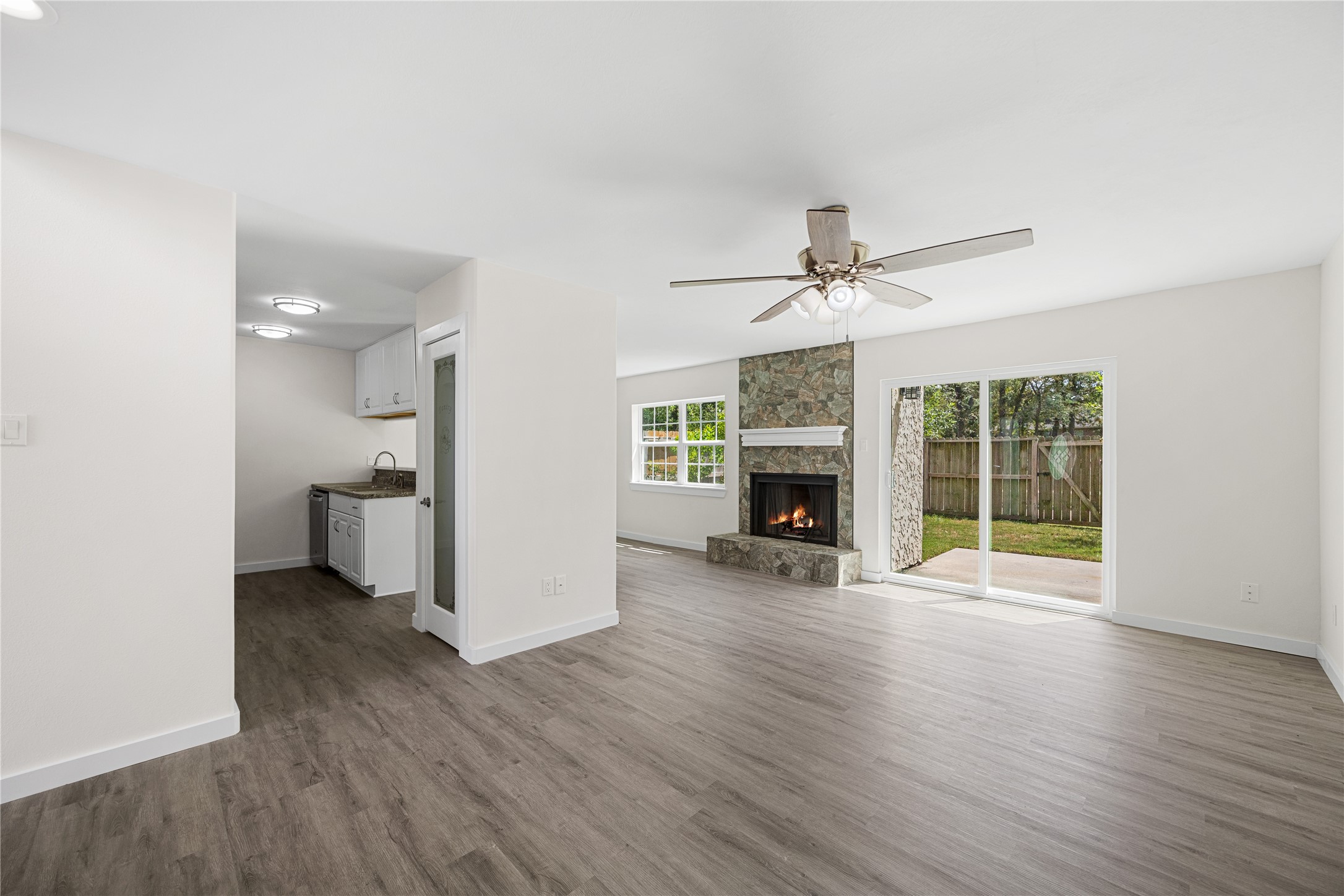 12239 Glenview Drive Property Photo 5