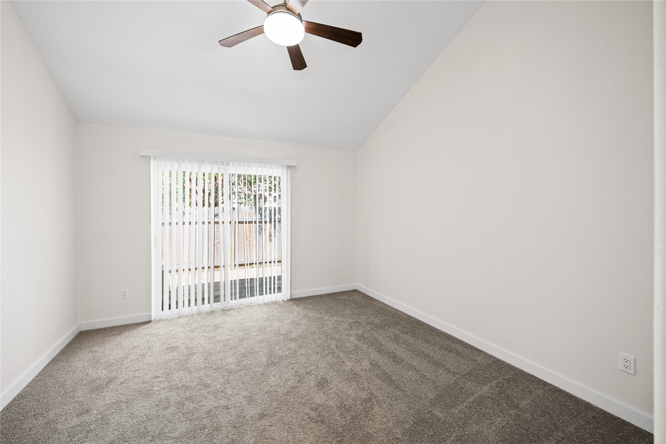 12239 Glenview Drive Property Photo 10