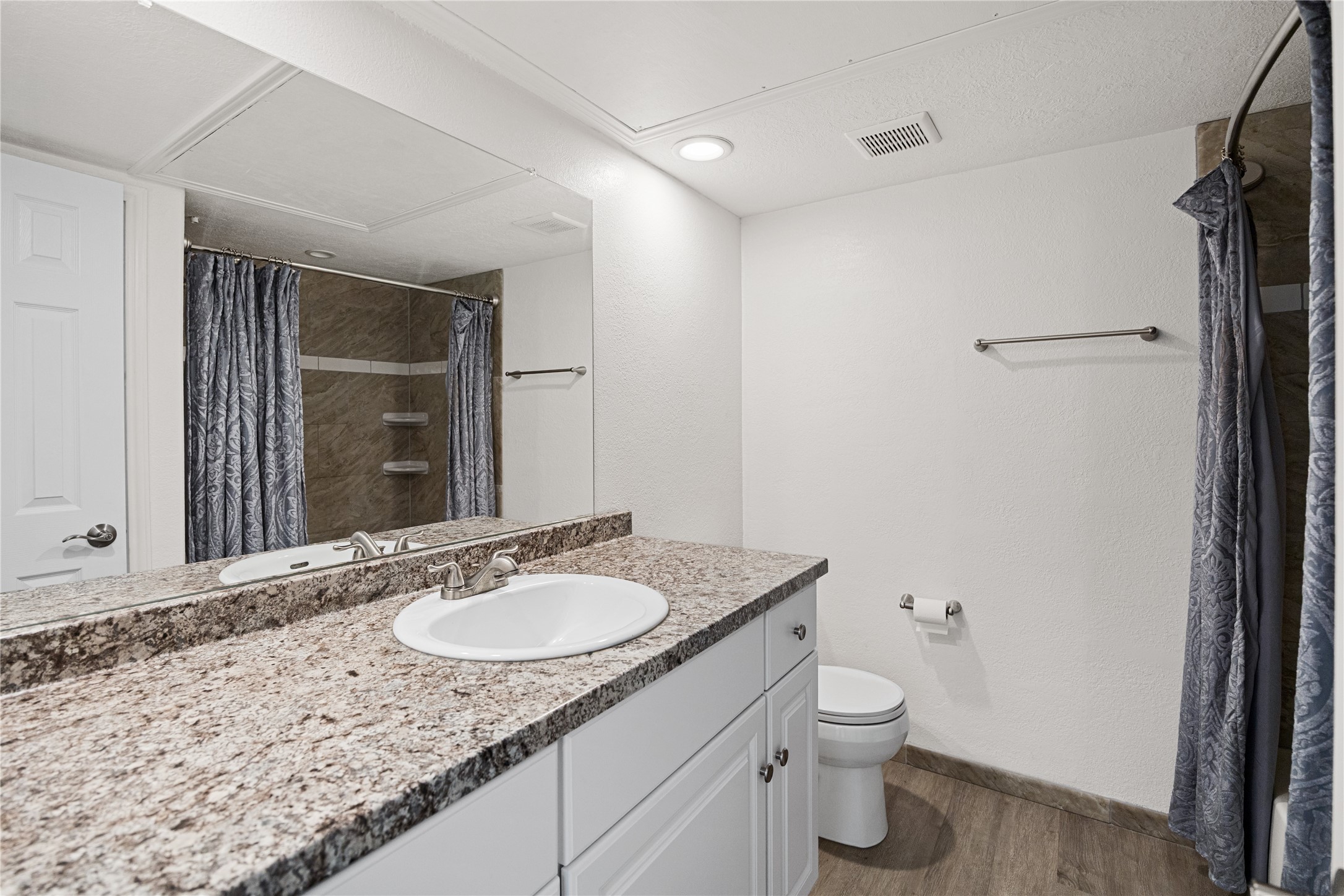 12239 Glenview Drive Property Photo 17