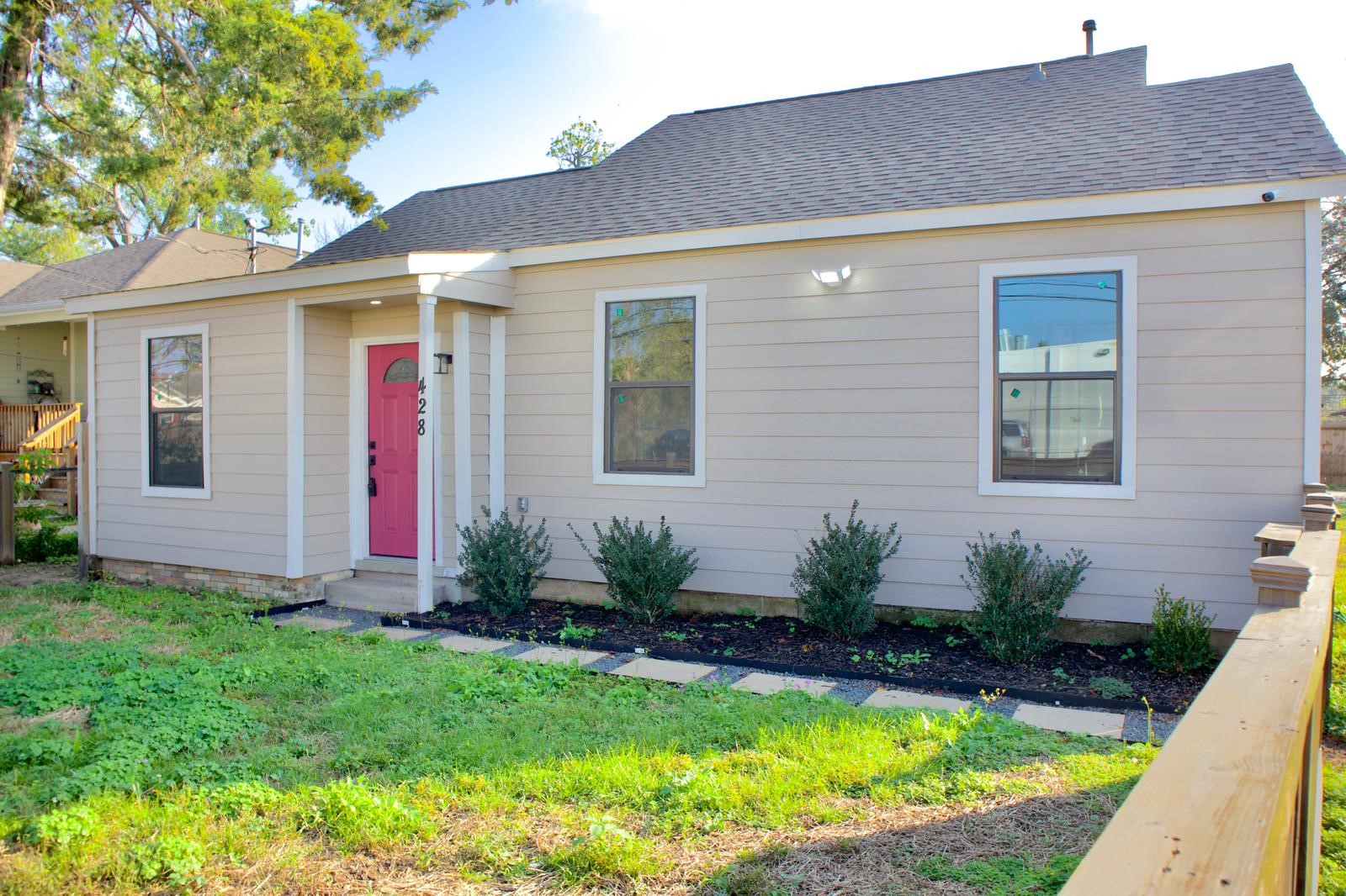 428 Van Molan Street Property Photo 1