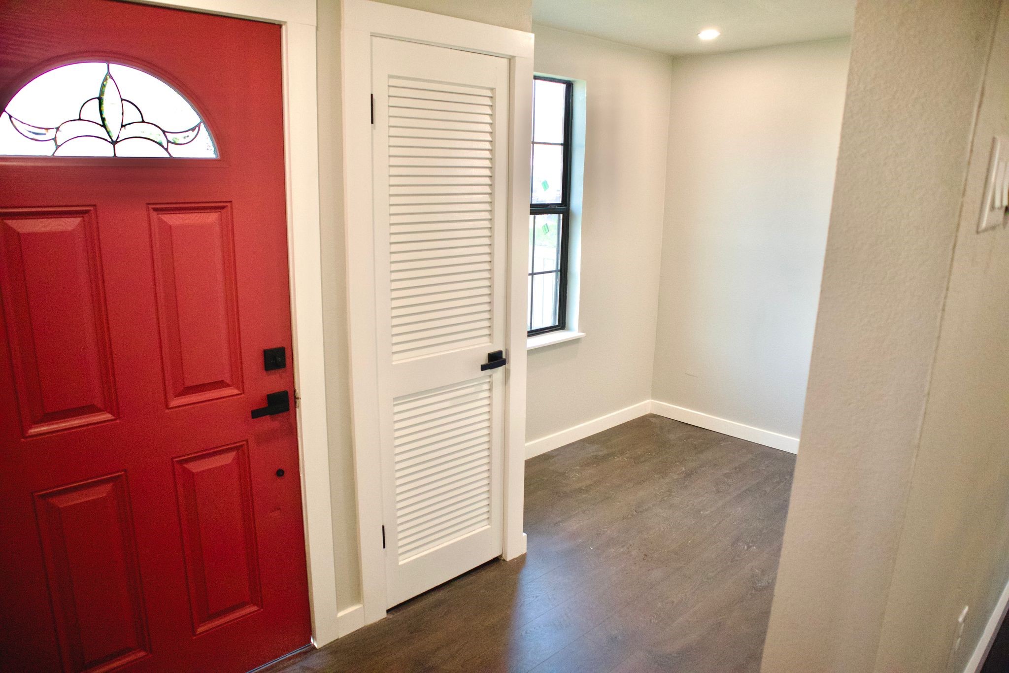 428 Van Molan Street Property Photo 3