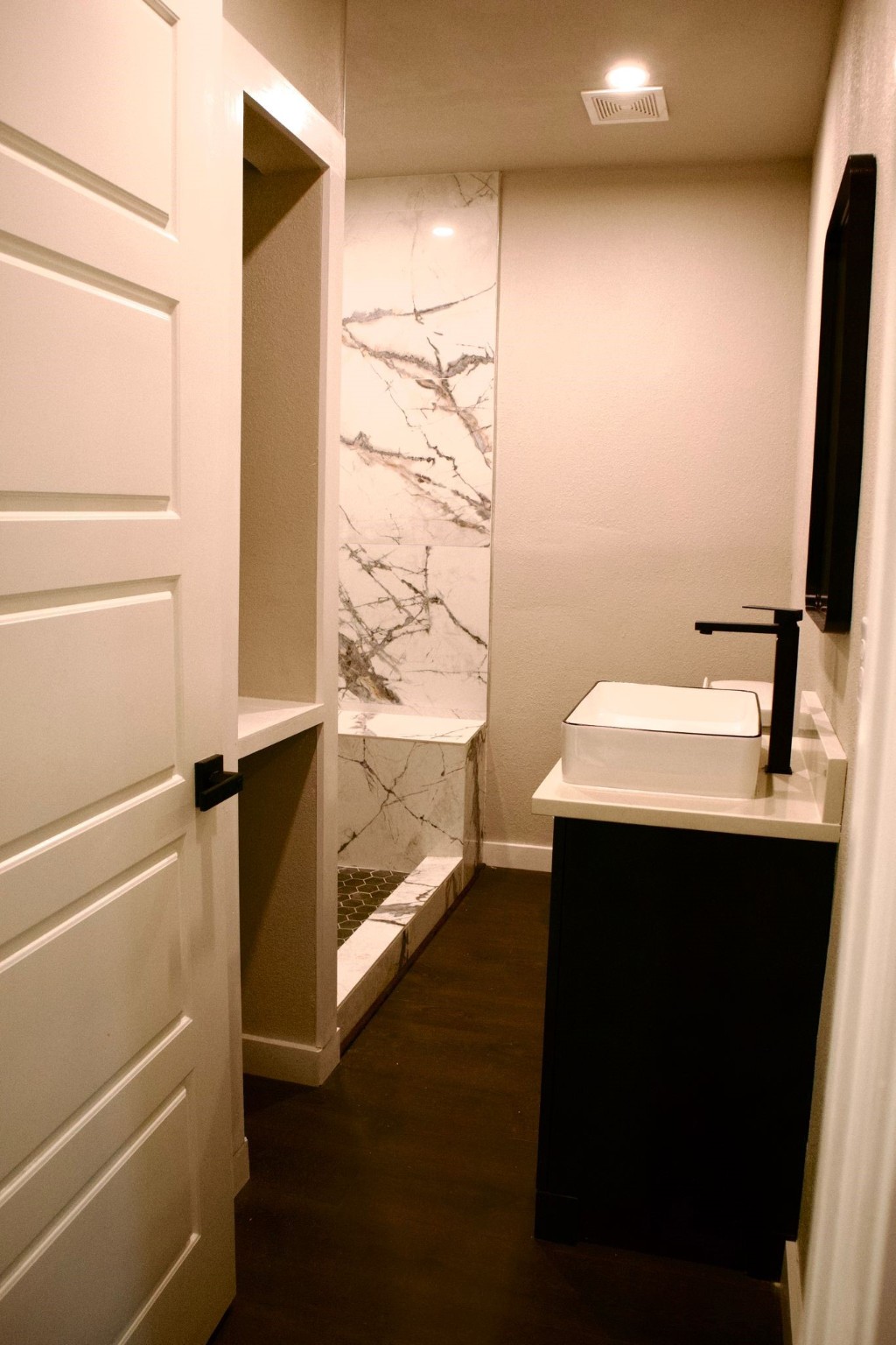 428 Van Molan Street Property Photo 11