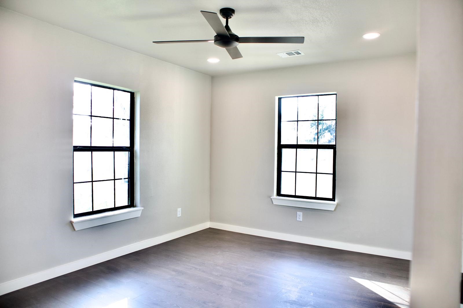 428 Van Molan Street Property Photo 14