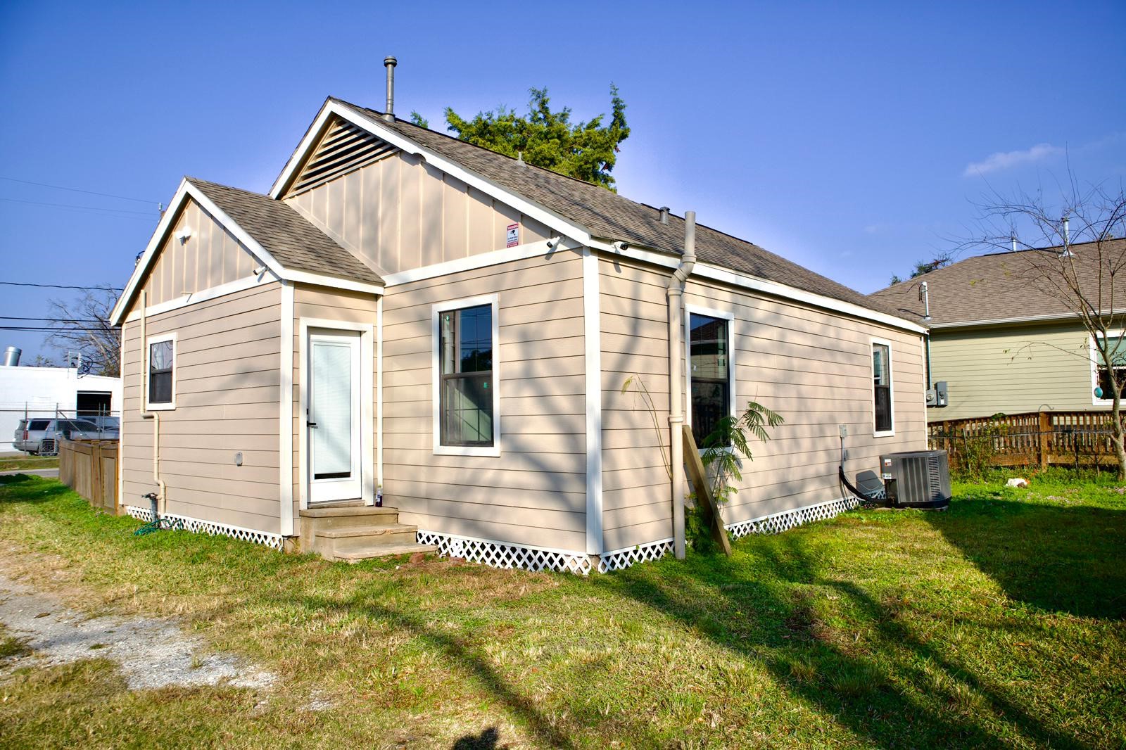 428 Van Molan Street Property Photo 21