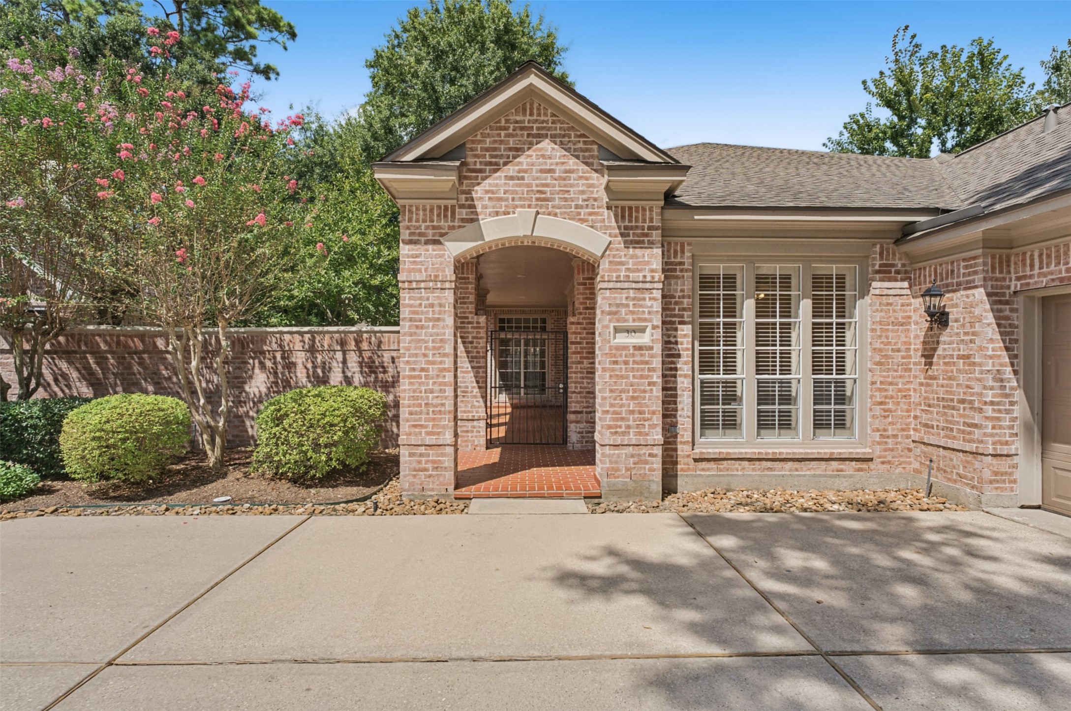 30 N Castlegreen Circle Property Photo 2