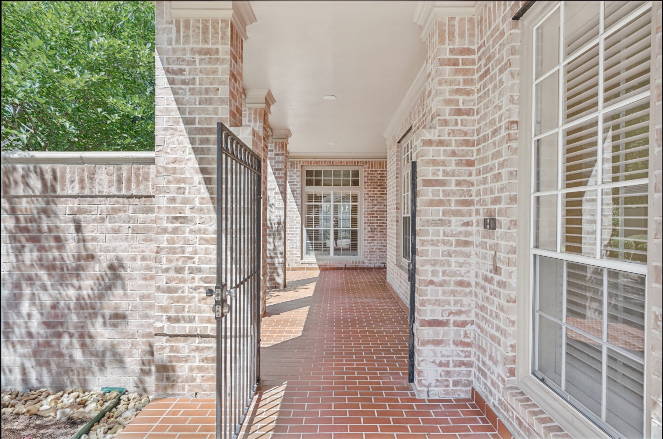 30 N Castlegreen Circle Property Photo 3