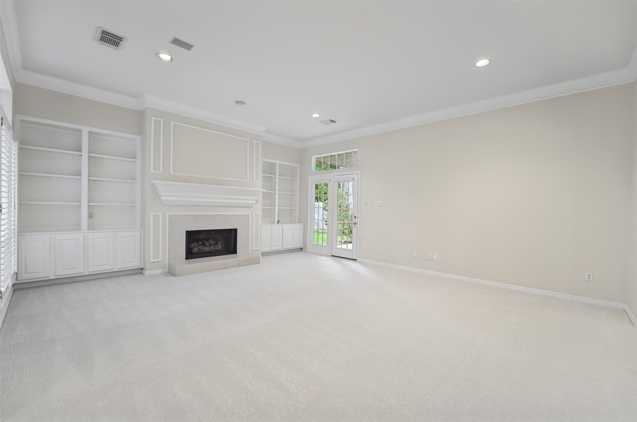 30 N Castlegreen Circle Property Photo 10