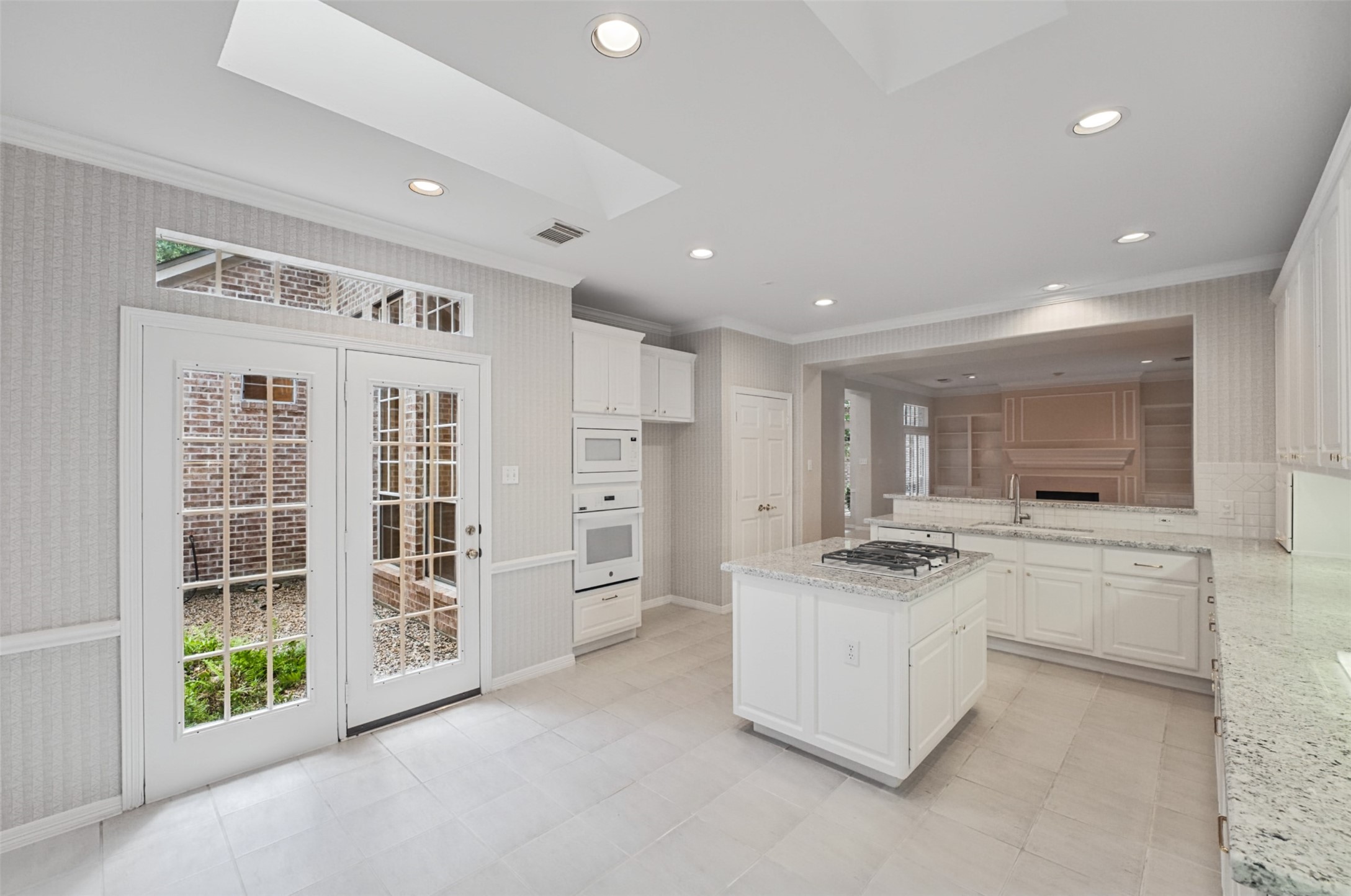 30 N Castlegreen Circle Property Photo 19