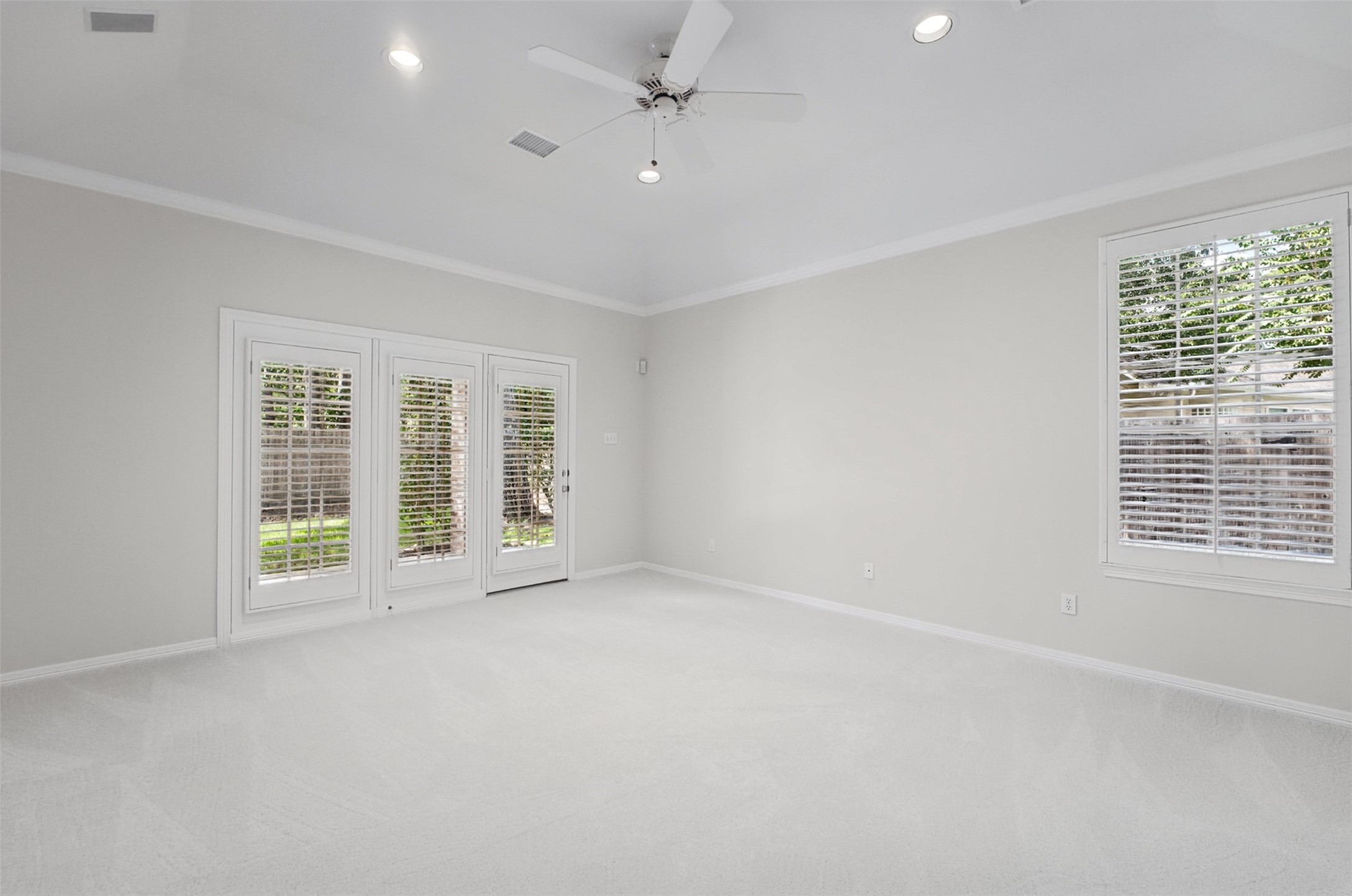 30 N Castlegreen Circle Property Photo 23