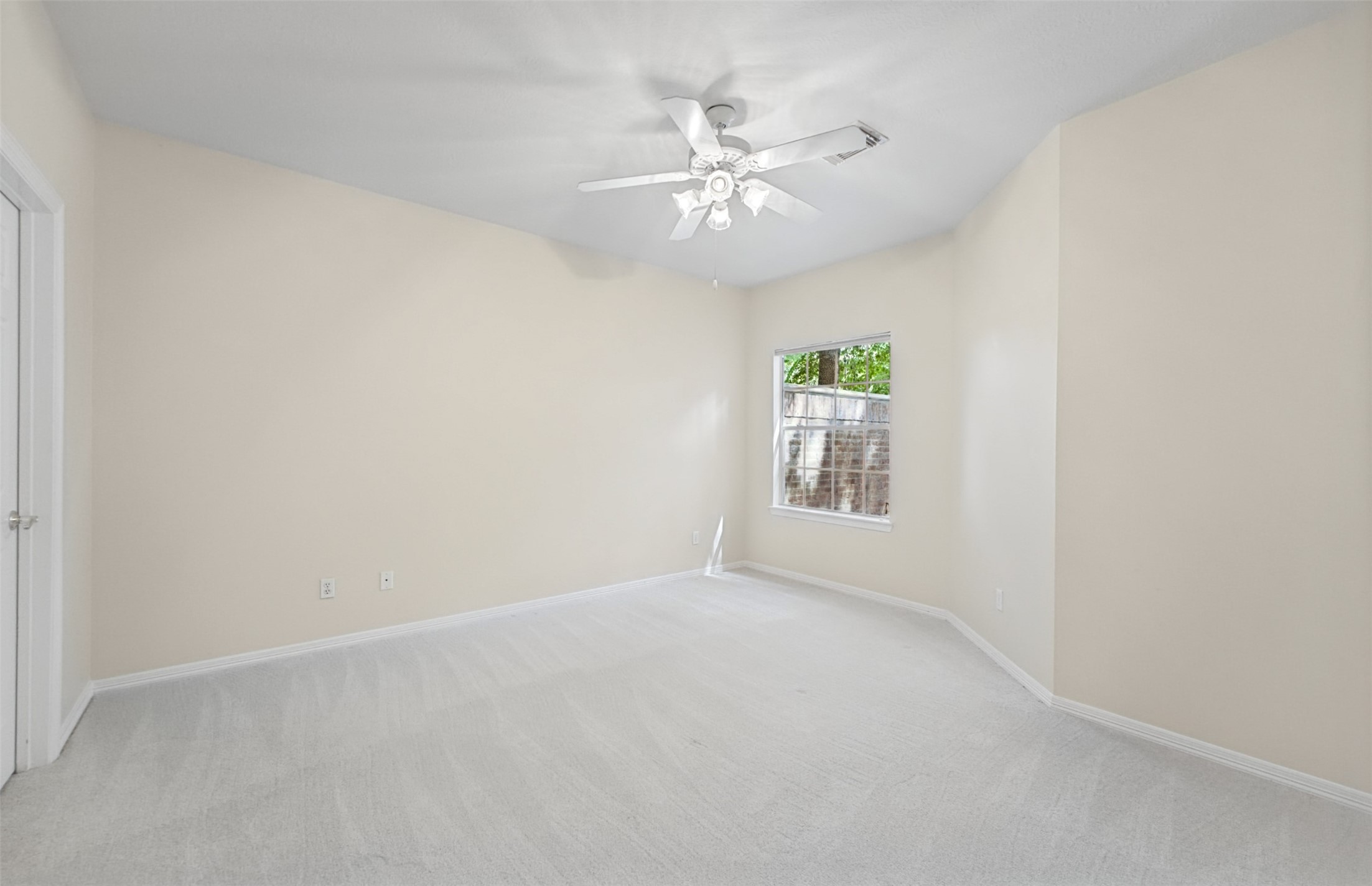 30 N Castlegreen Circle Property Photo 29