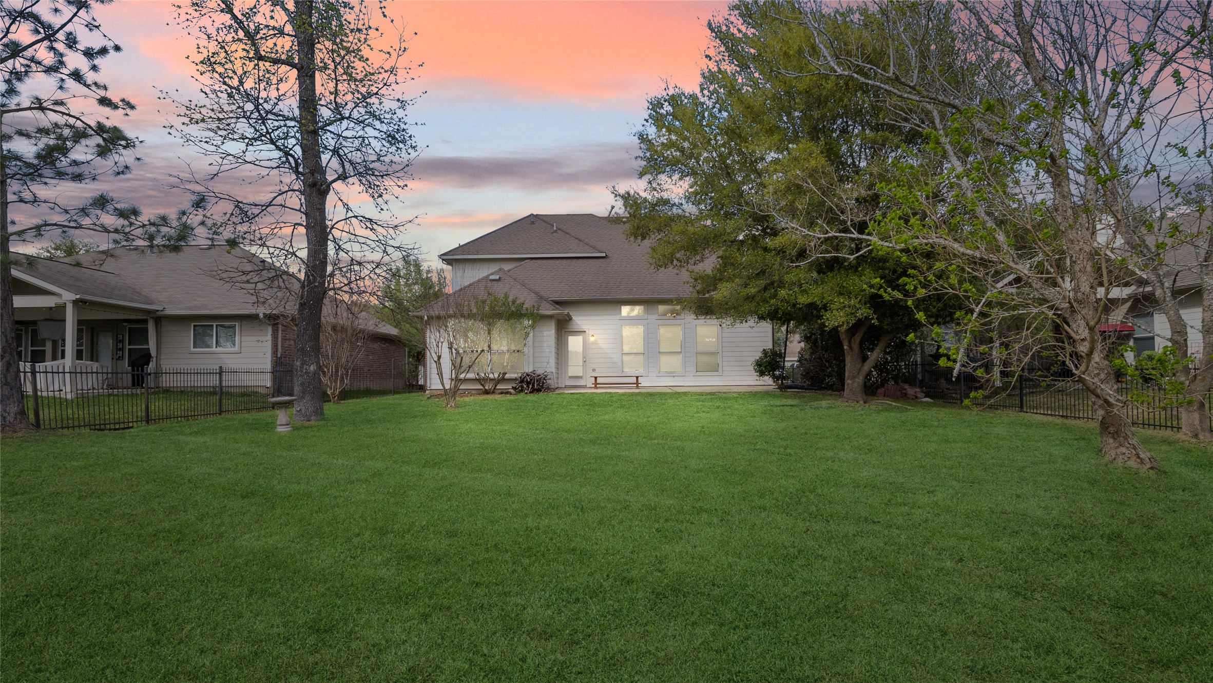 9219 E Lakeside Drive Property Photo 8