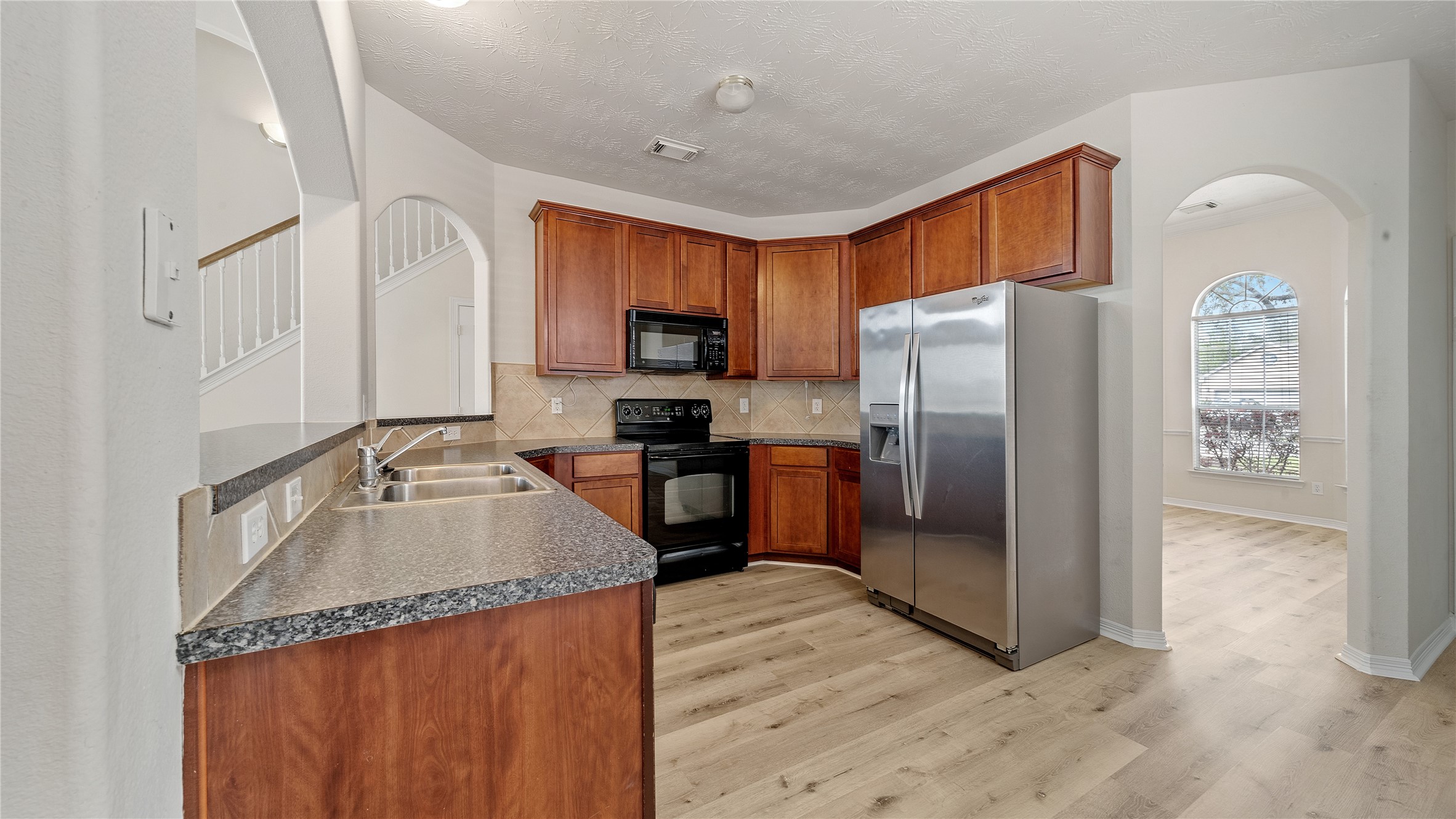 9219 E Lakeside Drive Property Photo 10