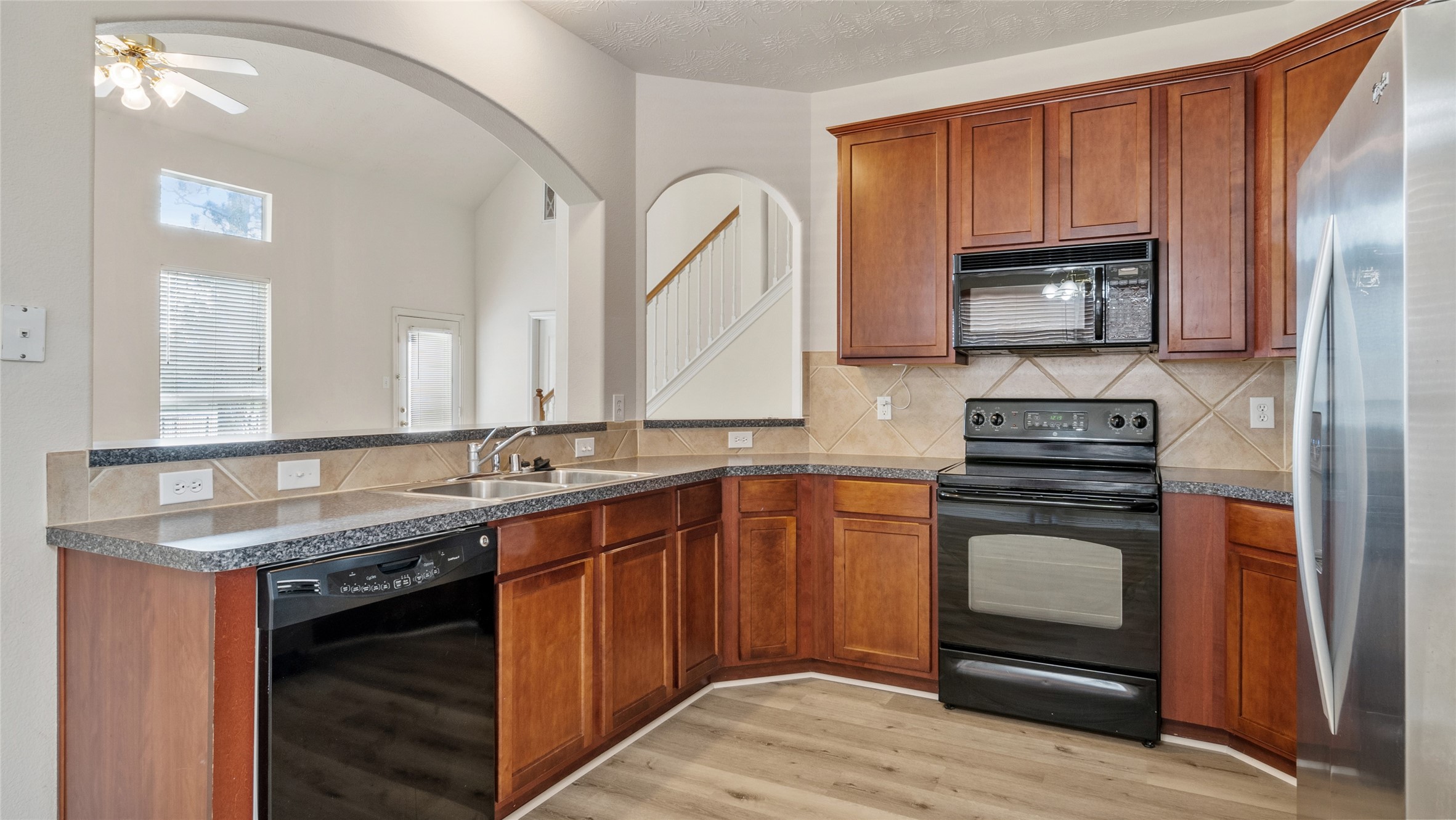 9219 E Lakeside Drive Property Photo 12