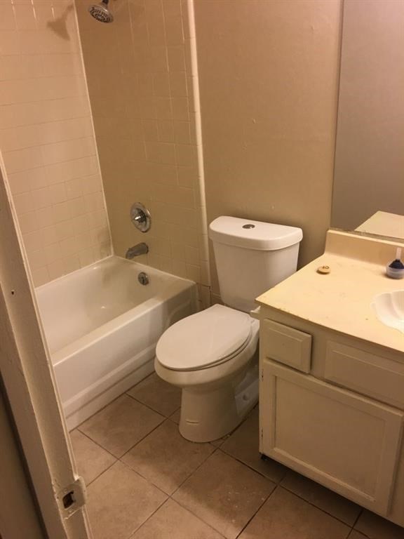 9090 S Braeswood Boulevard Property Photo 6