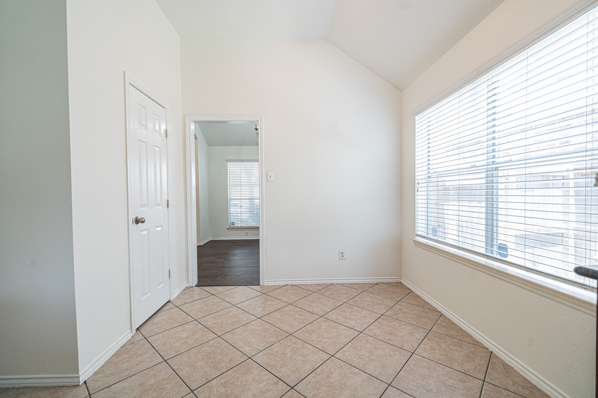 2111 Sailwind Drive Property Photo 5