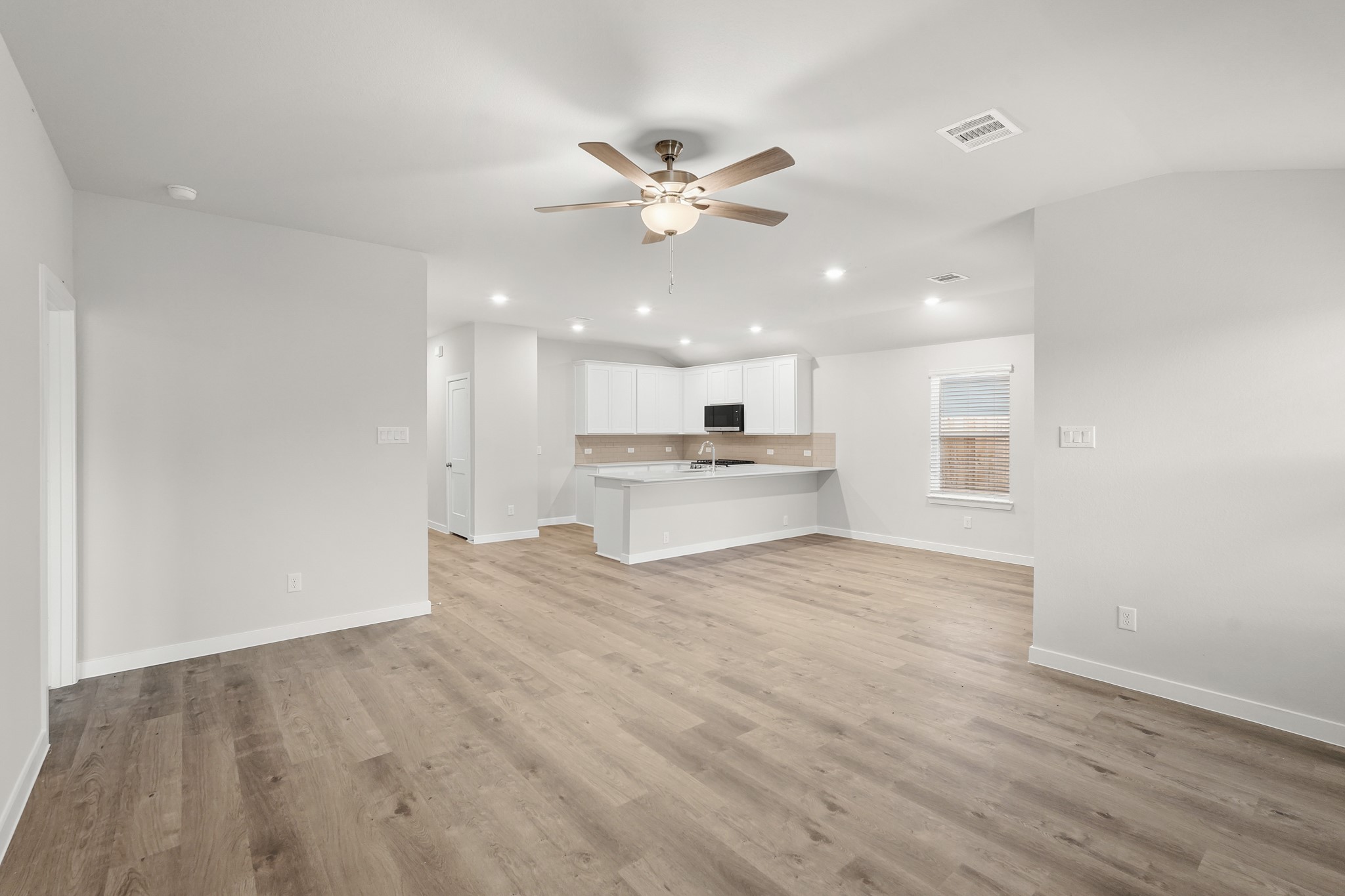 624 Woodhave Lakes Drive Property Photo 6
