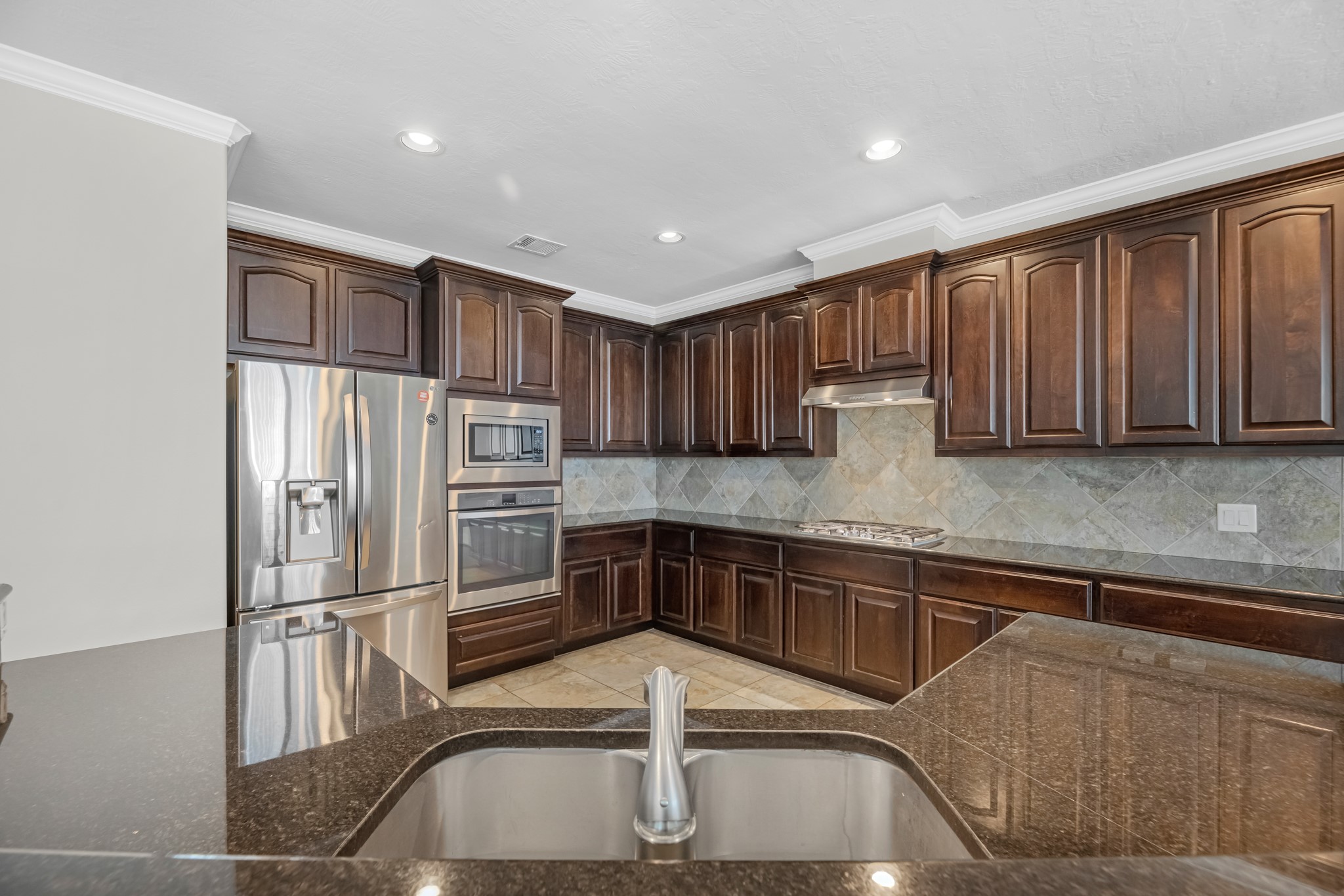 247 W 25th Street Property Photo 12