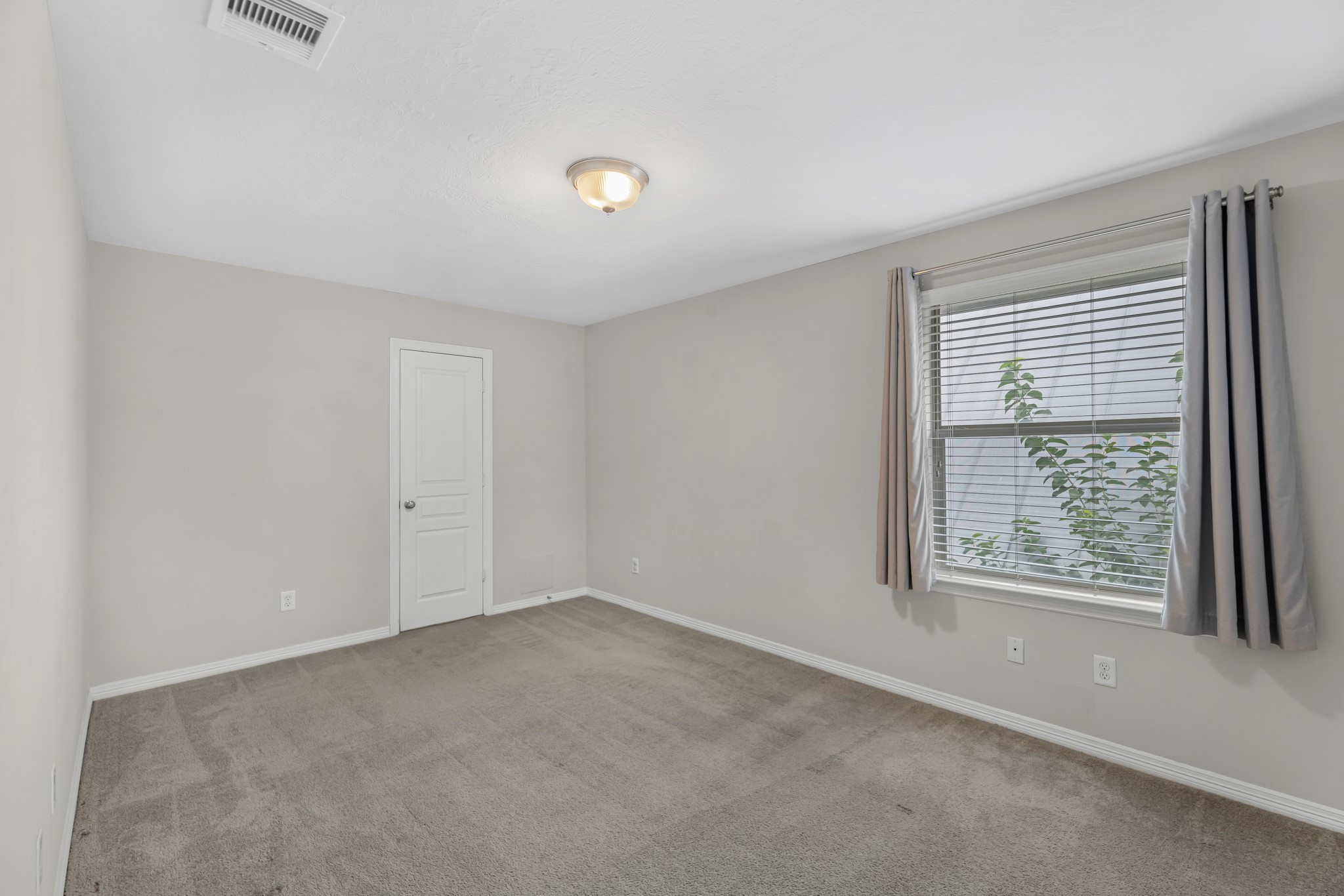 247 W 25th Street Property Photo 25