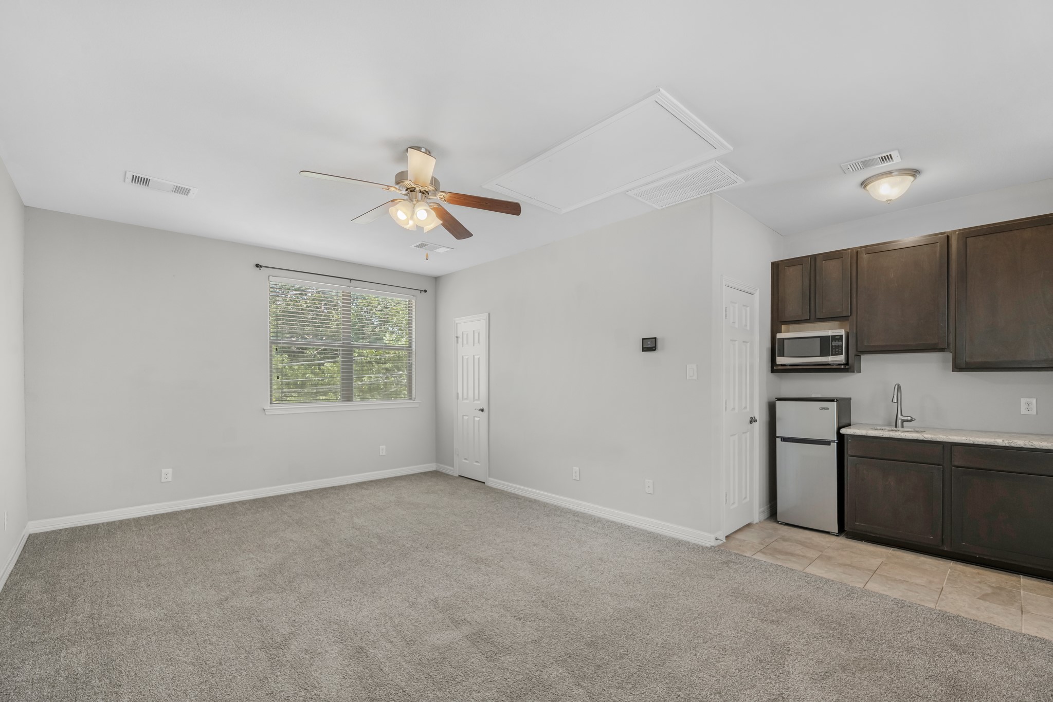 247 W 25th Street Property Photo 31