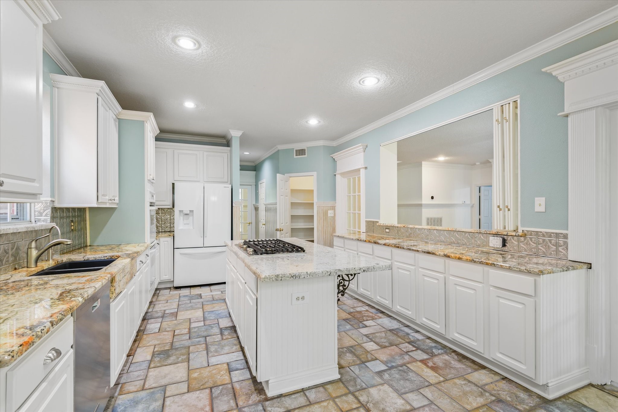 1802 Cloud Croft Drive Property Photo 11