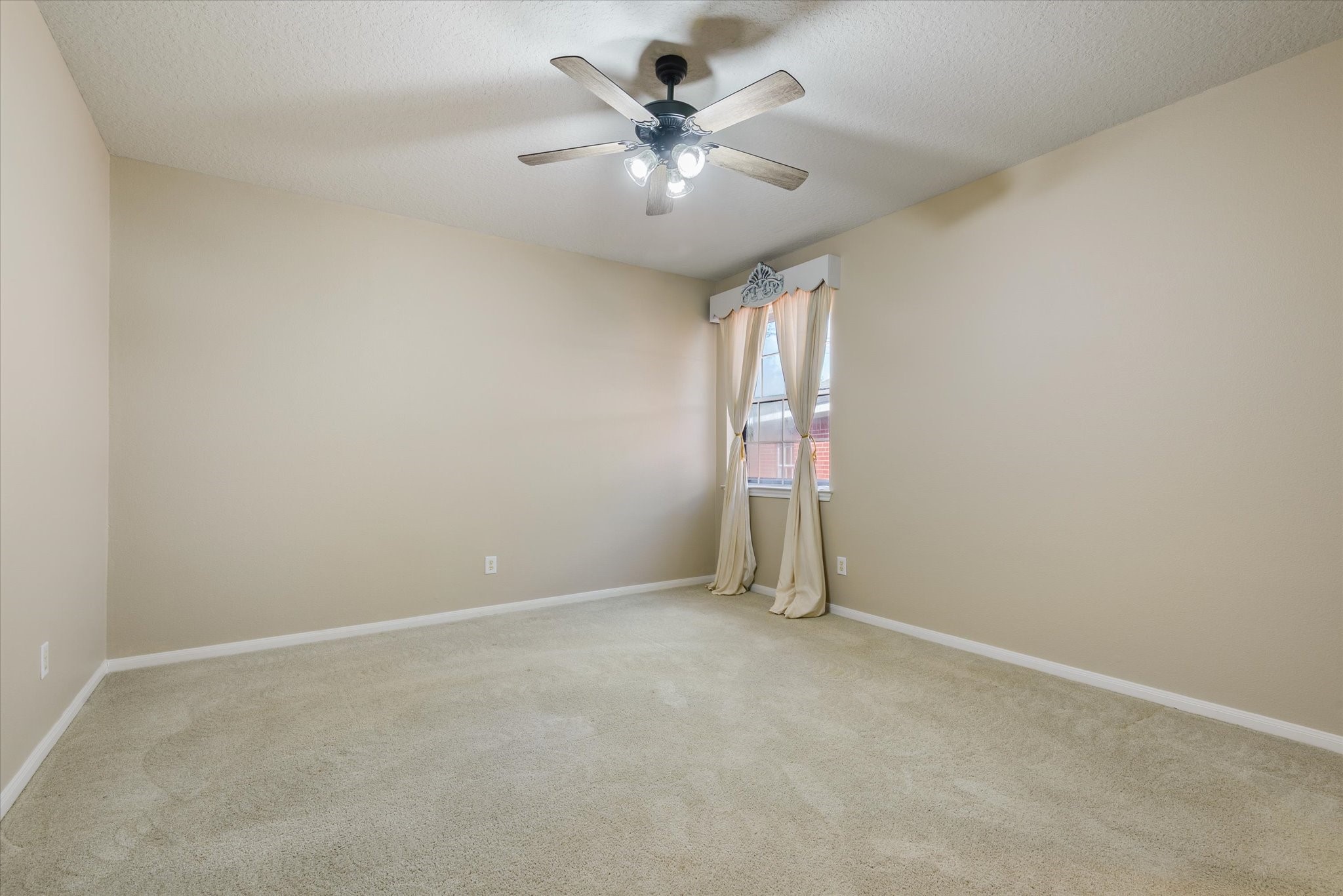 1802 Cloud Croft Drive Property Photo 36