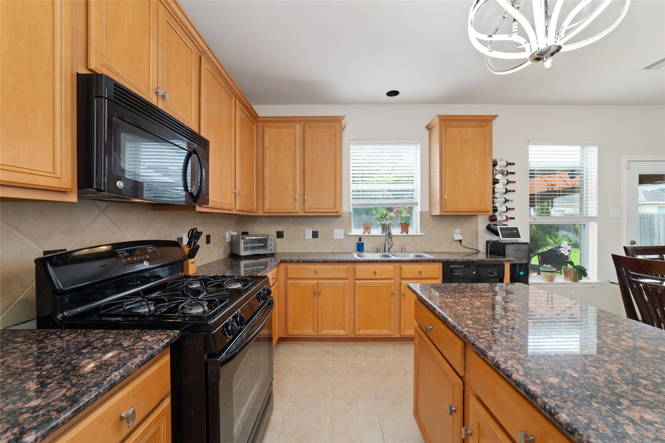 16631 Sperry Gardens Drive Property Photo 4