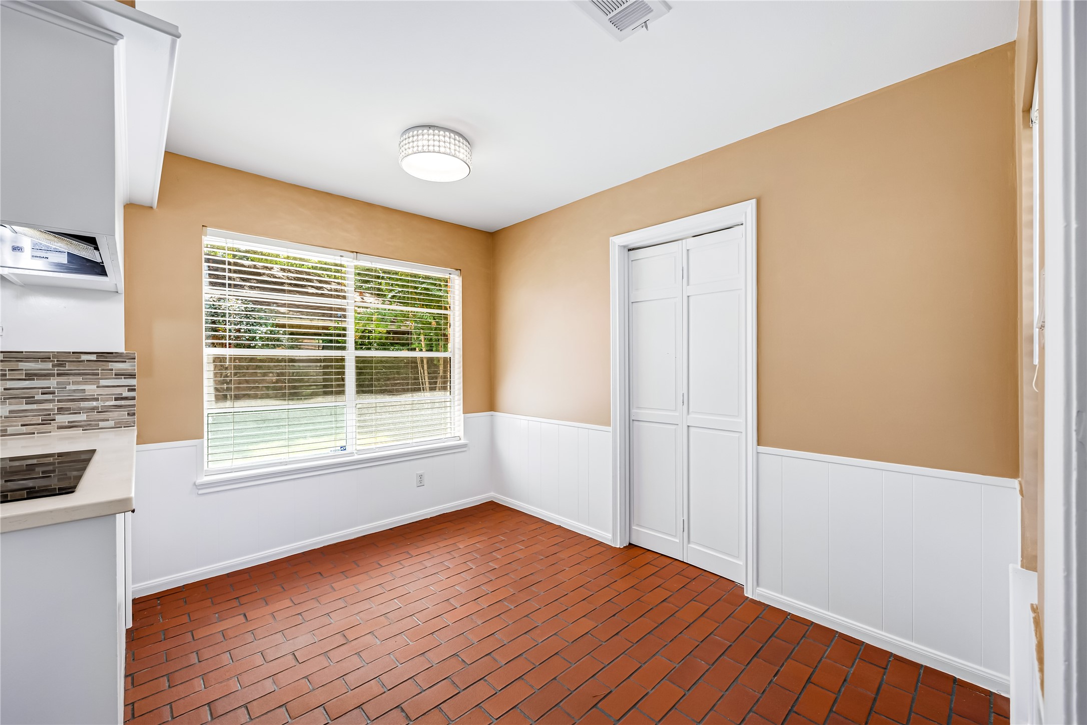 5702 Vestavia Drive Property Photo 16