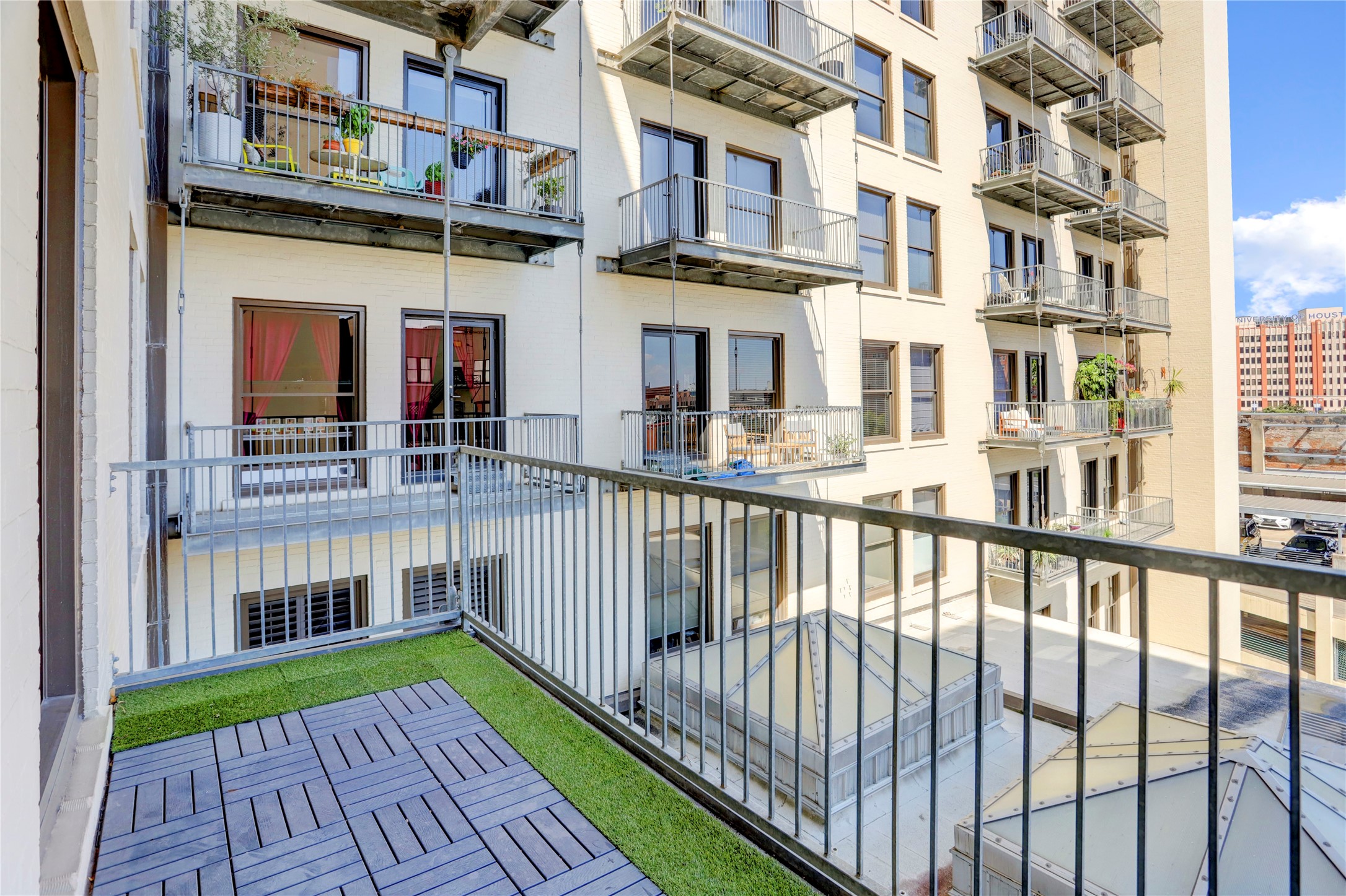 915 Franklin Street 4m Property Photo 10