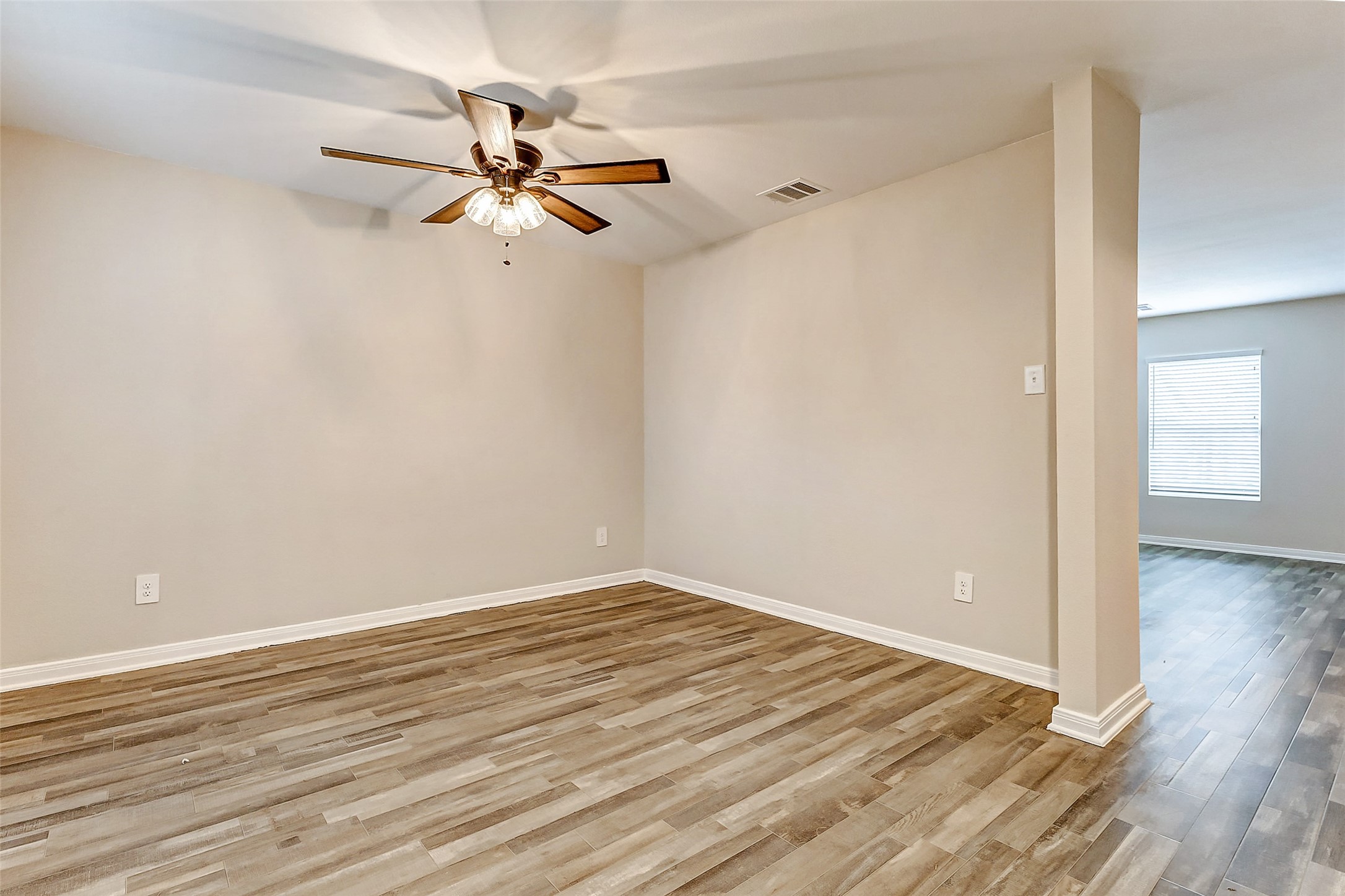 15766 Del Norte Drive Property Photo 6