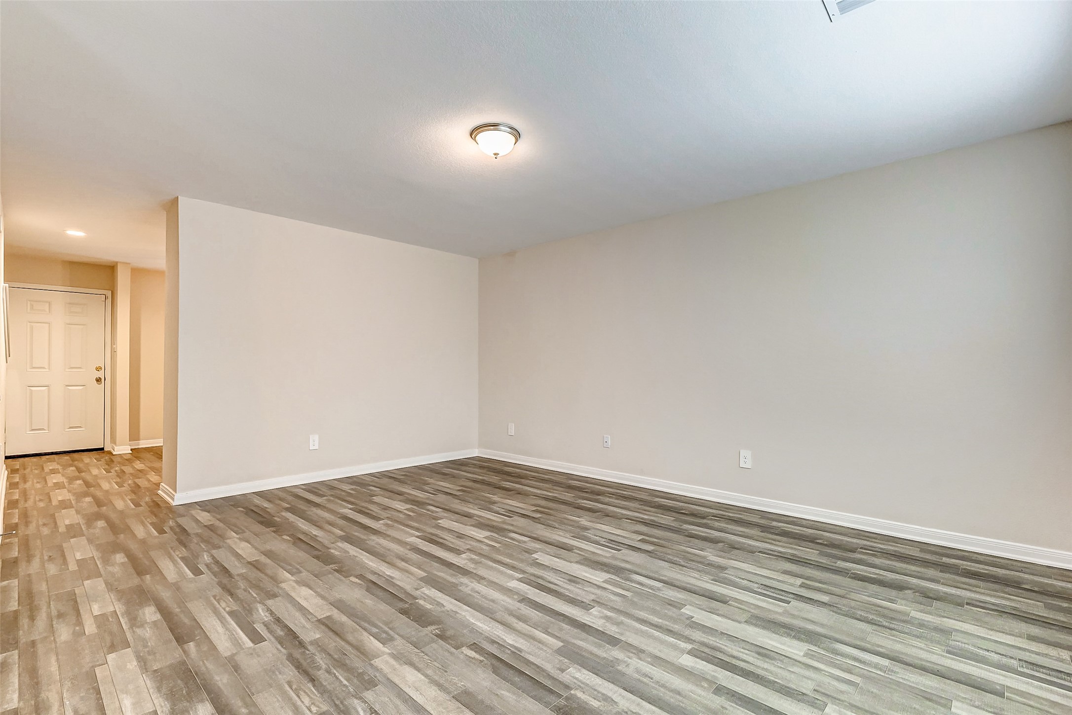 15766 Del Norte Drive Property Photo 8