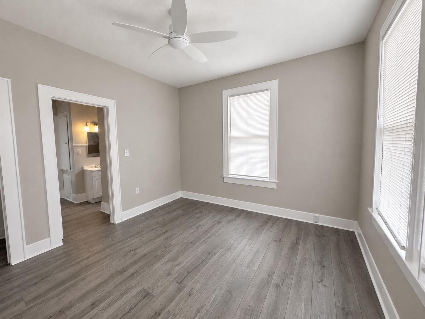 2406 35th Street Property Photo 4