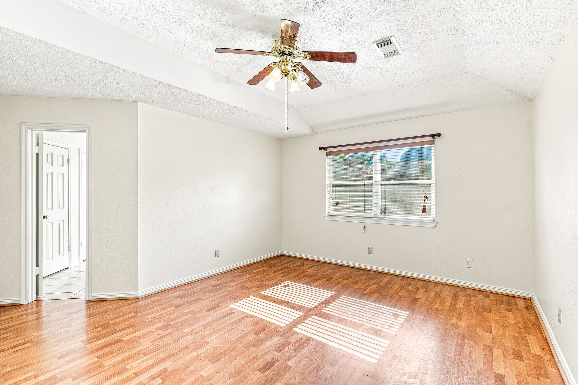 4422 Egret Drive Property Photo 7