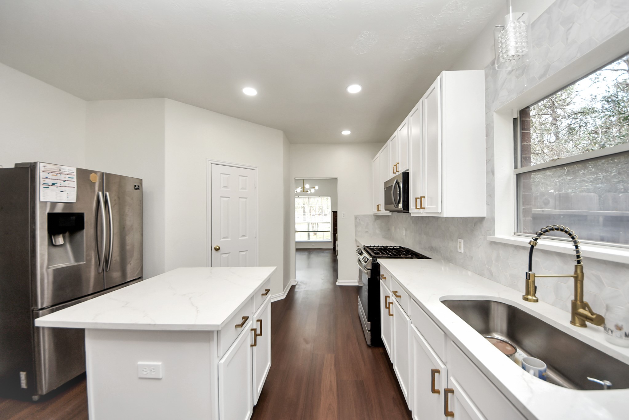 915 Hinsdale Property Photo 17