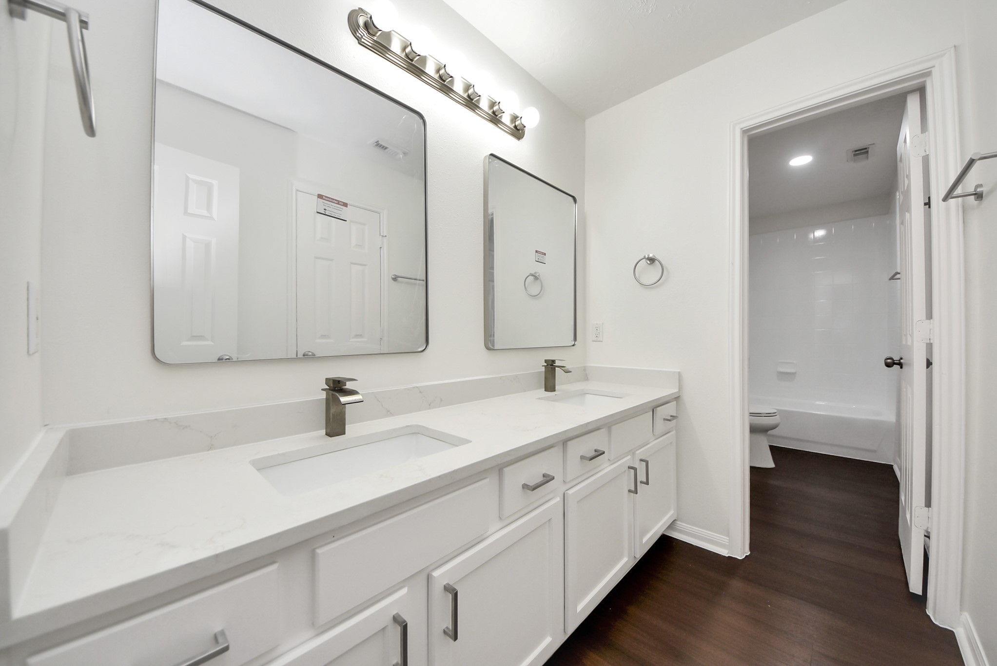 915 Hinsdale Property Photo 43