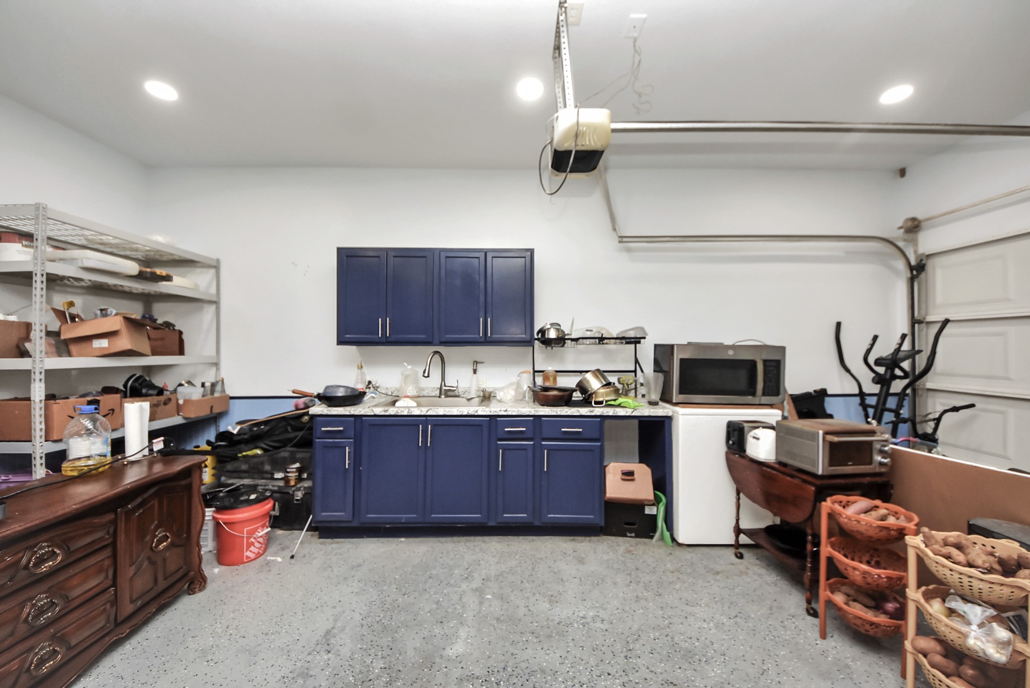 915 Hinsdale Property Photo 44