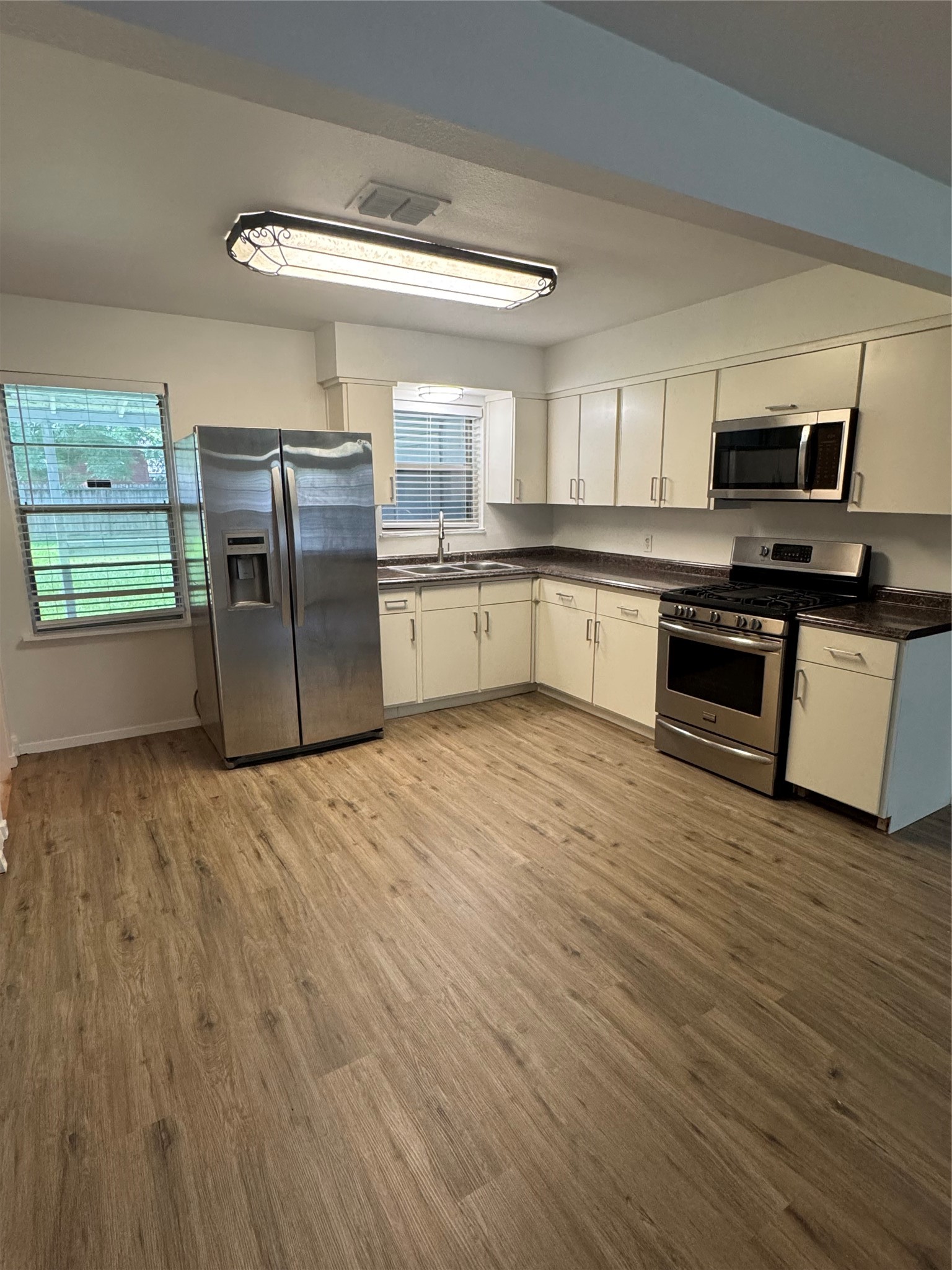 935 Creager Street Property Photo 10
