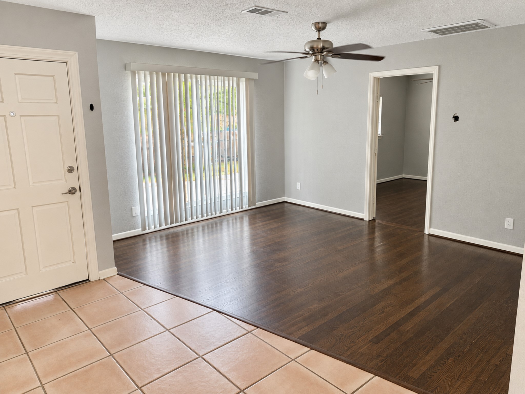 2803 Camille Street Property Photo 5