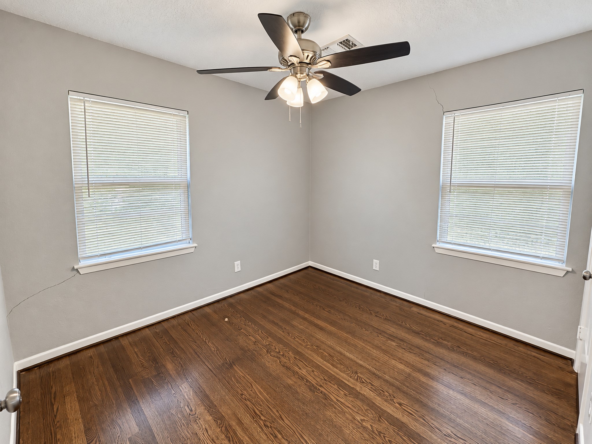 2803 Camille Street Property Photo 13