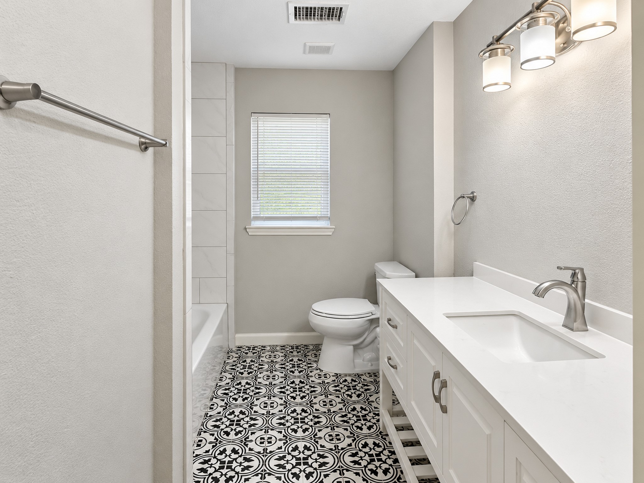 2803 Camille Street Property Photo 14