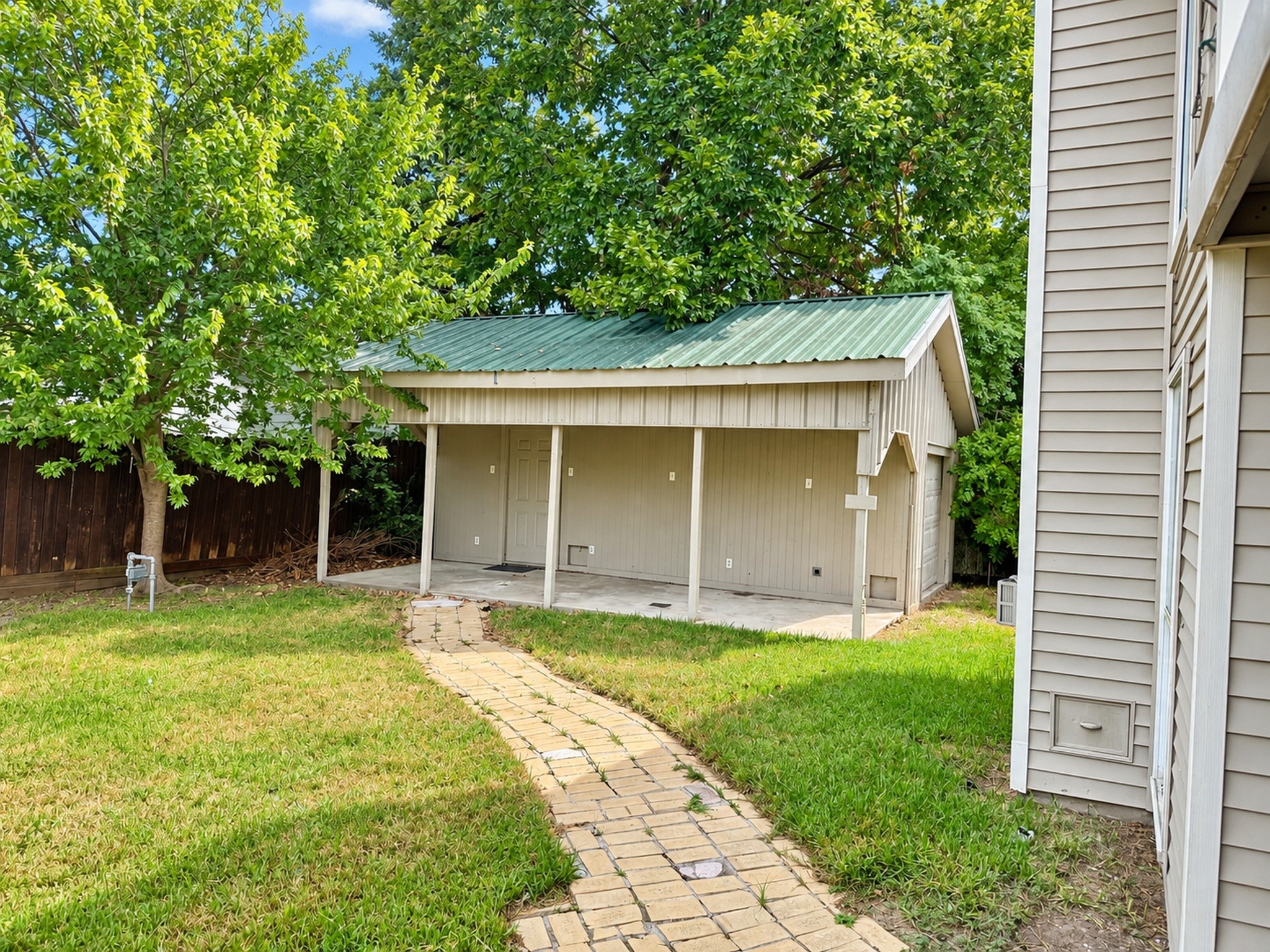 2803 Camille Street Property Photo 18