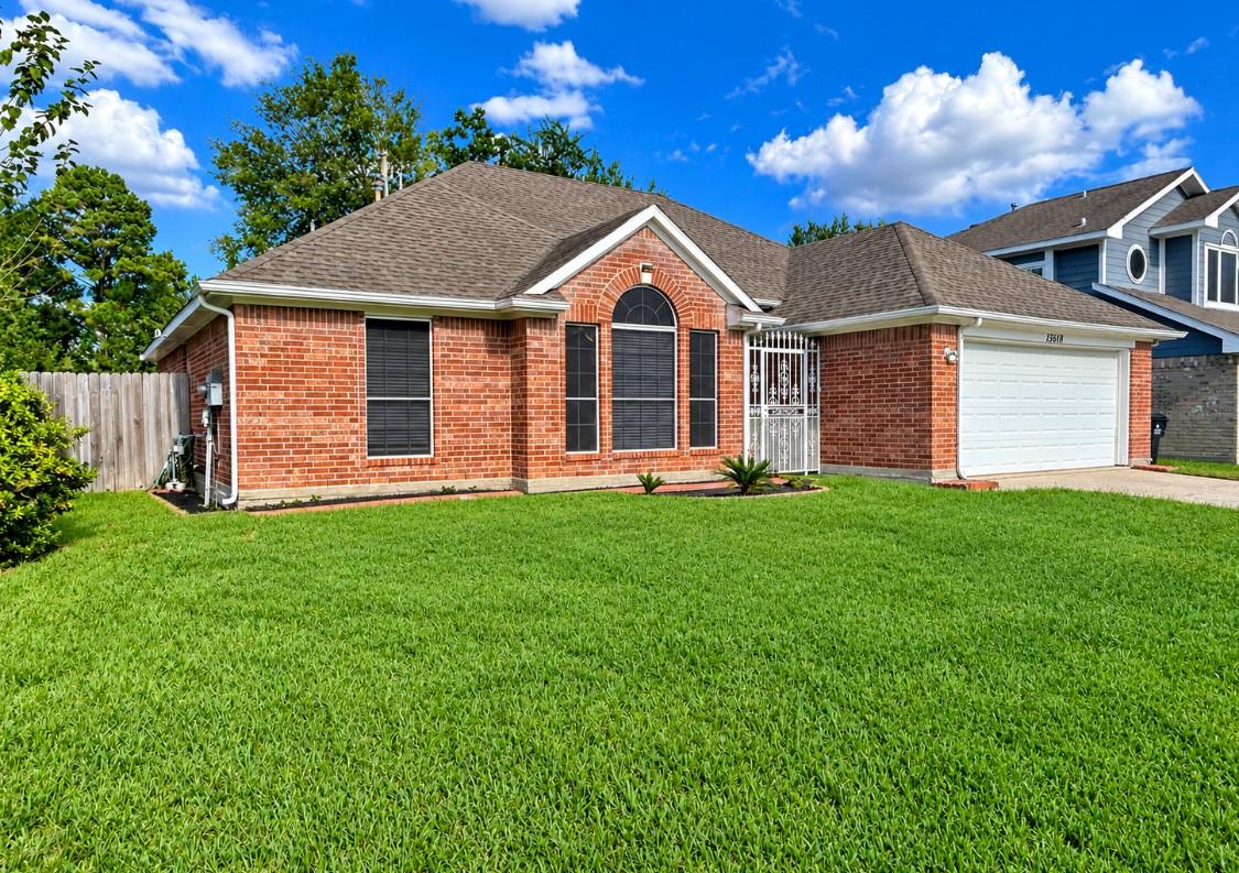 13618 Sablegrove Lane Property Photo 3