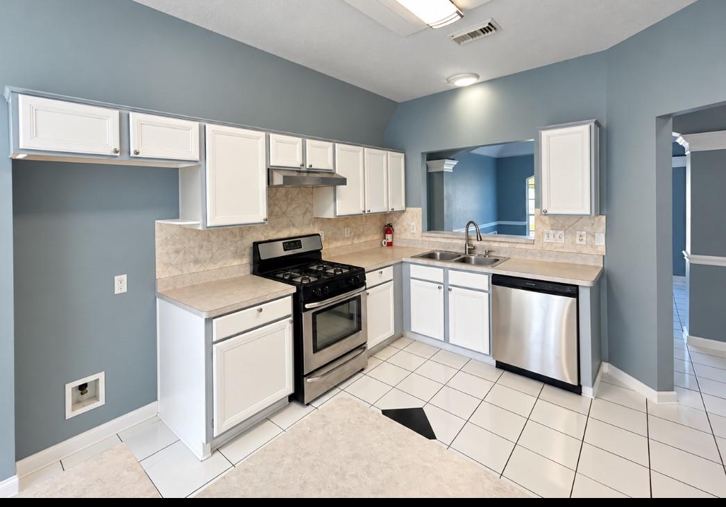 13618 Sablegrove Lane Property Photo 11